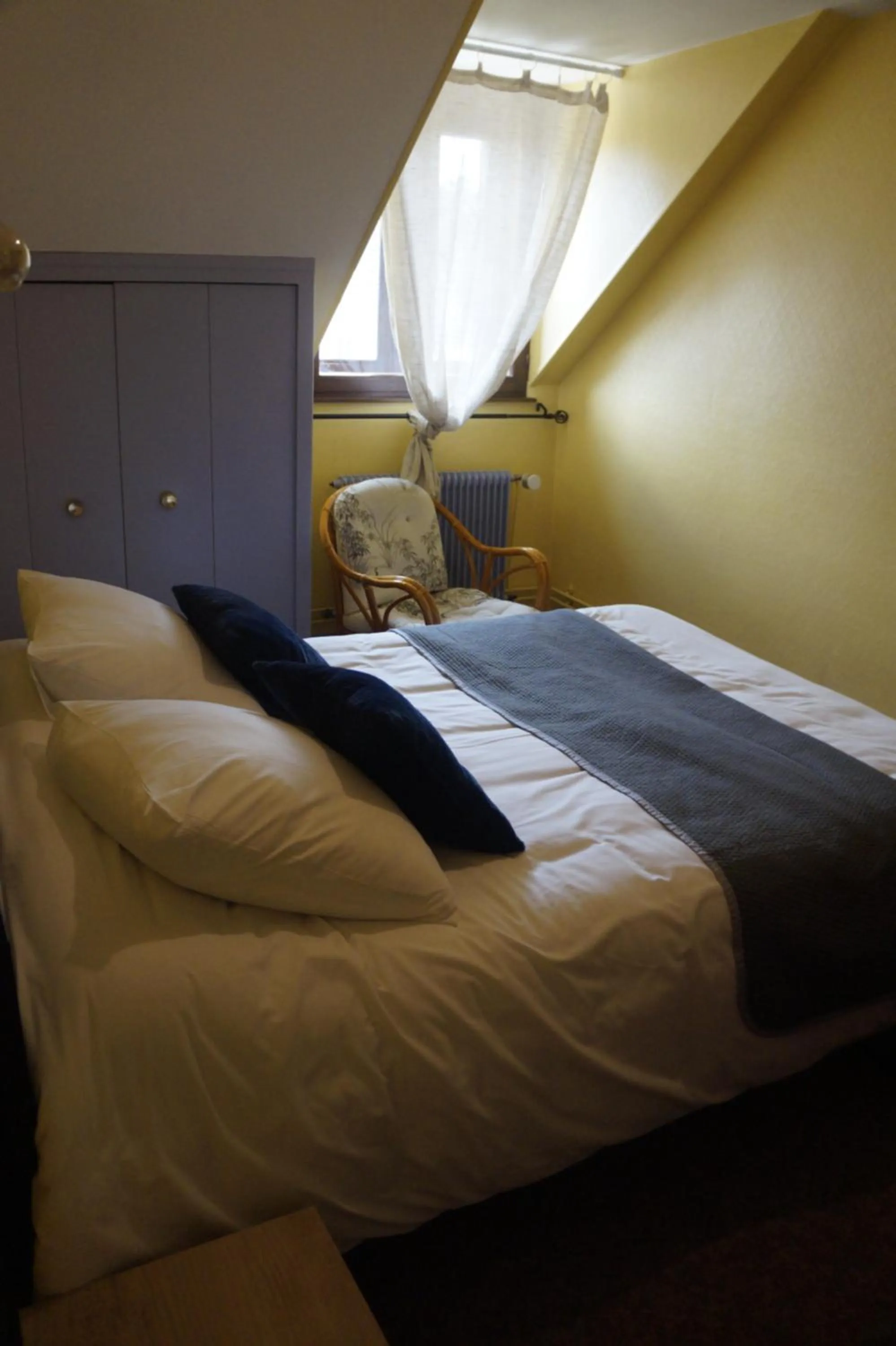 Bed in Les Rives de l'Ain