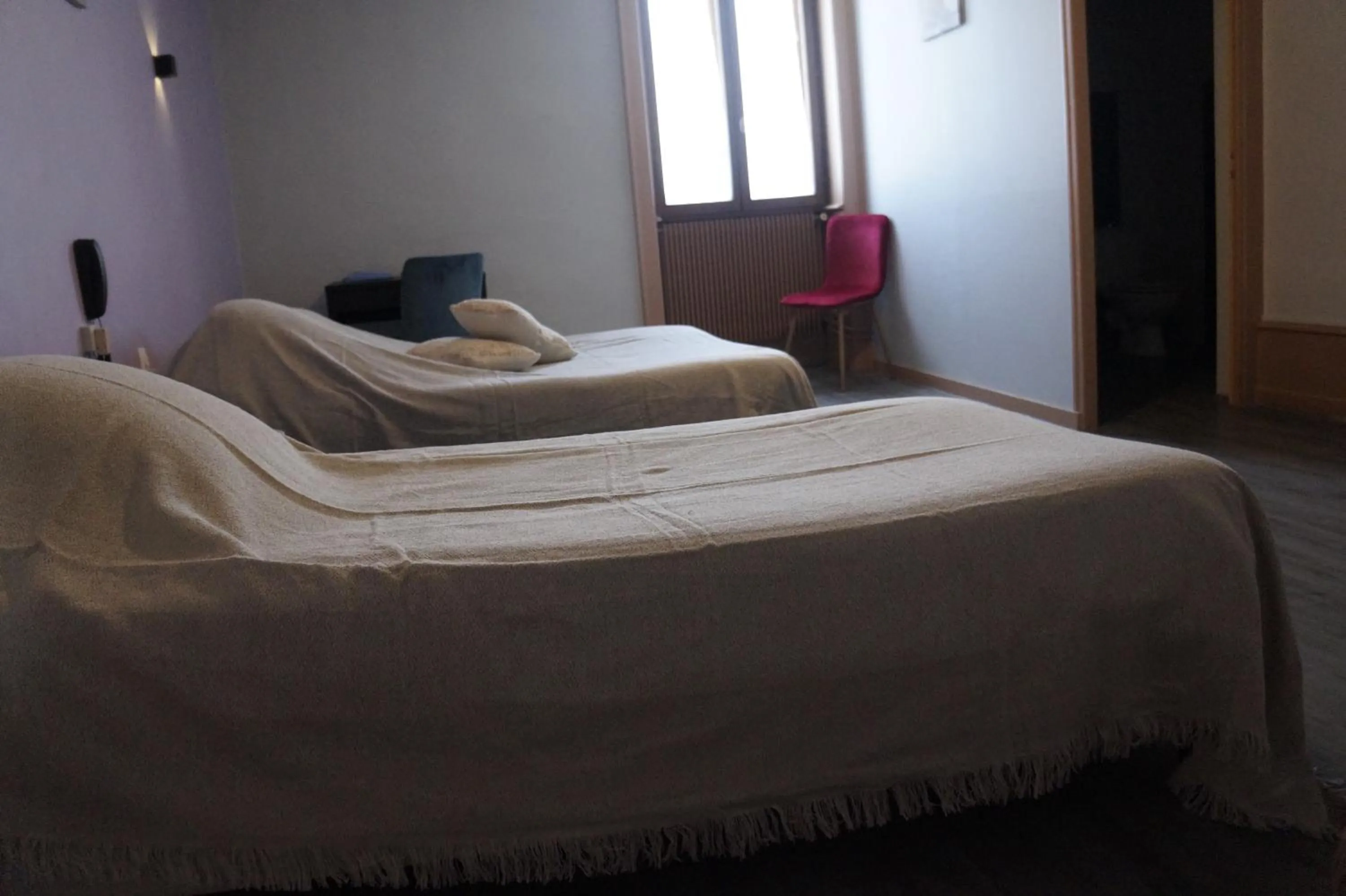 Bed in Les Rives de l'Ain