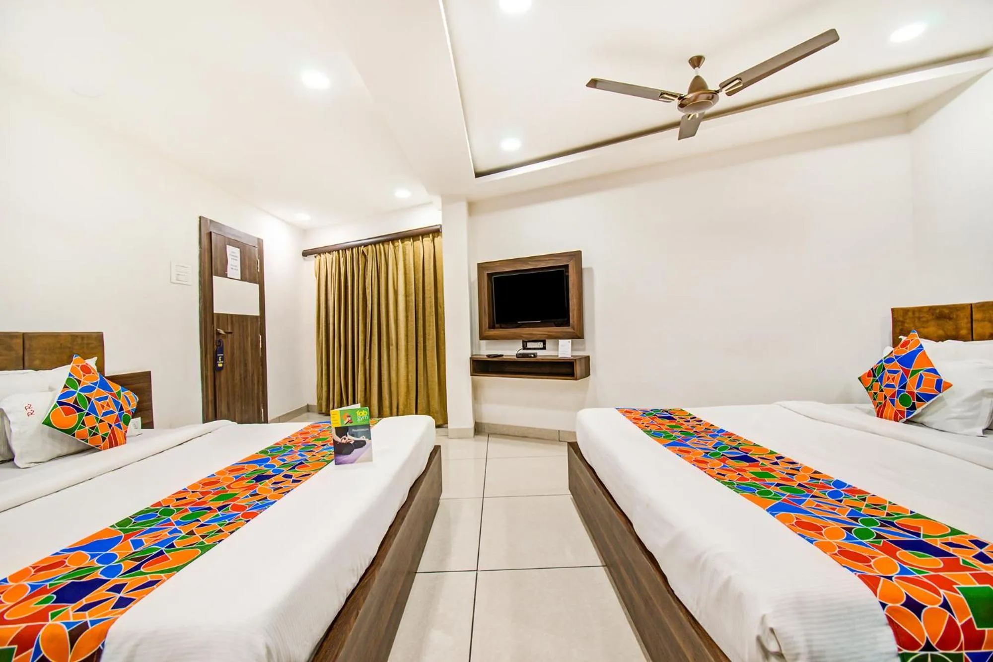 Bedroom, Bed in FabHotel Rajnandani Residency Bhawarkua