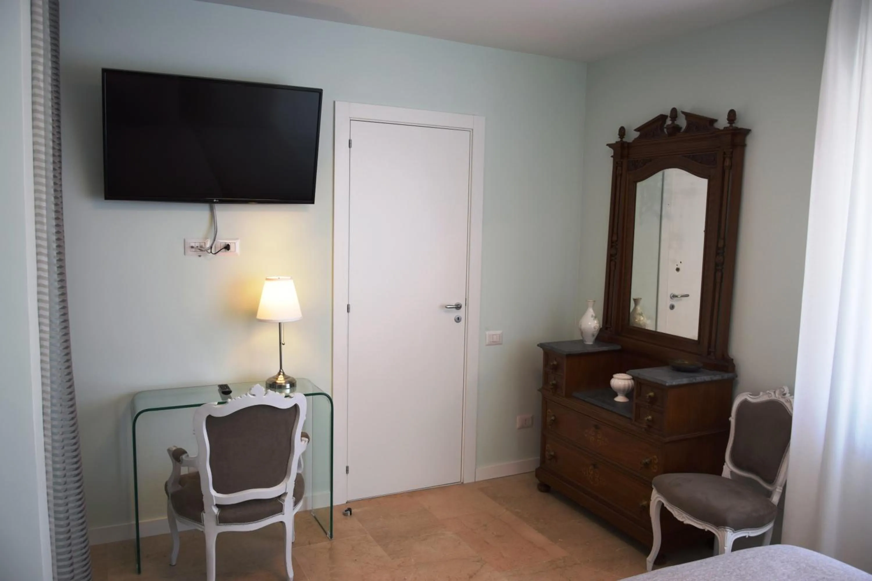 Photo of the whole room, Bed in B&B Attico 33