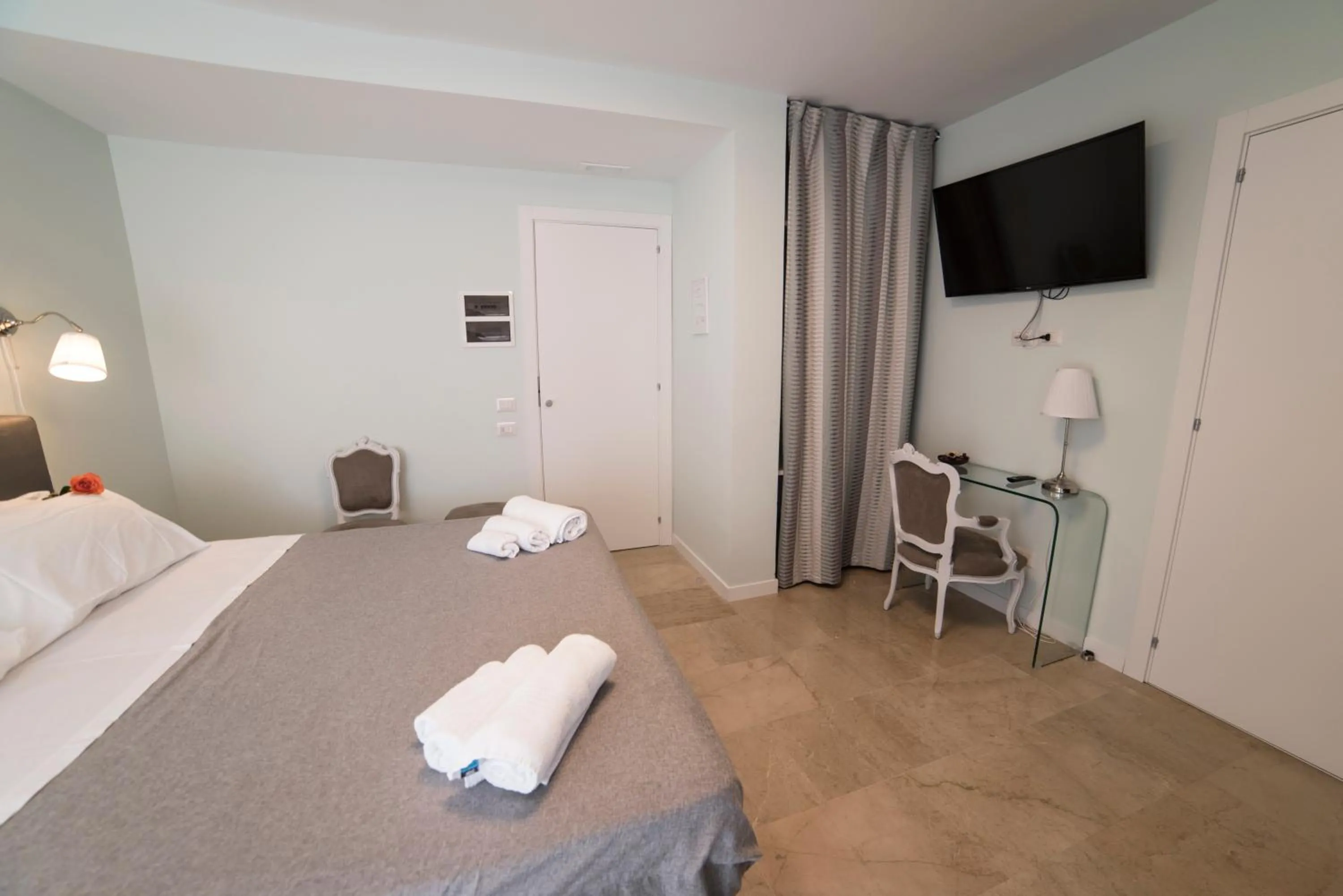 Photo of the whole room, Bed in B&B Attico 33