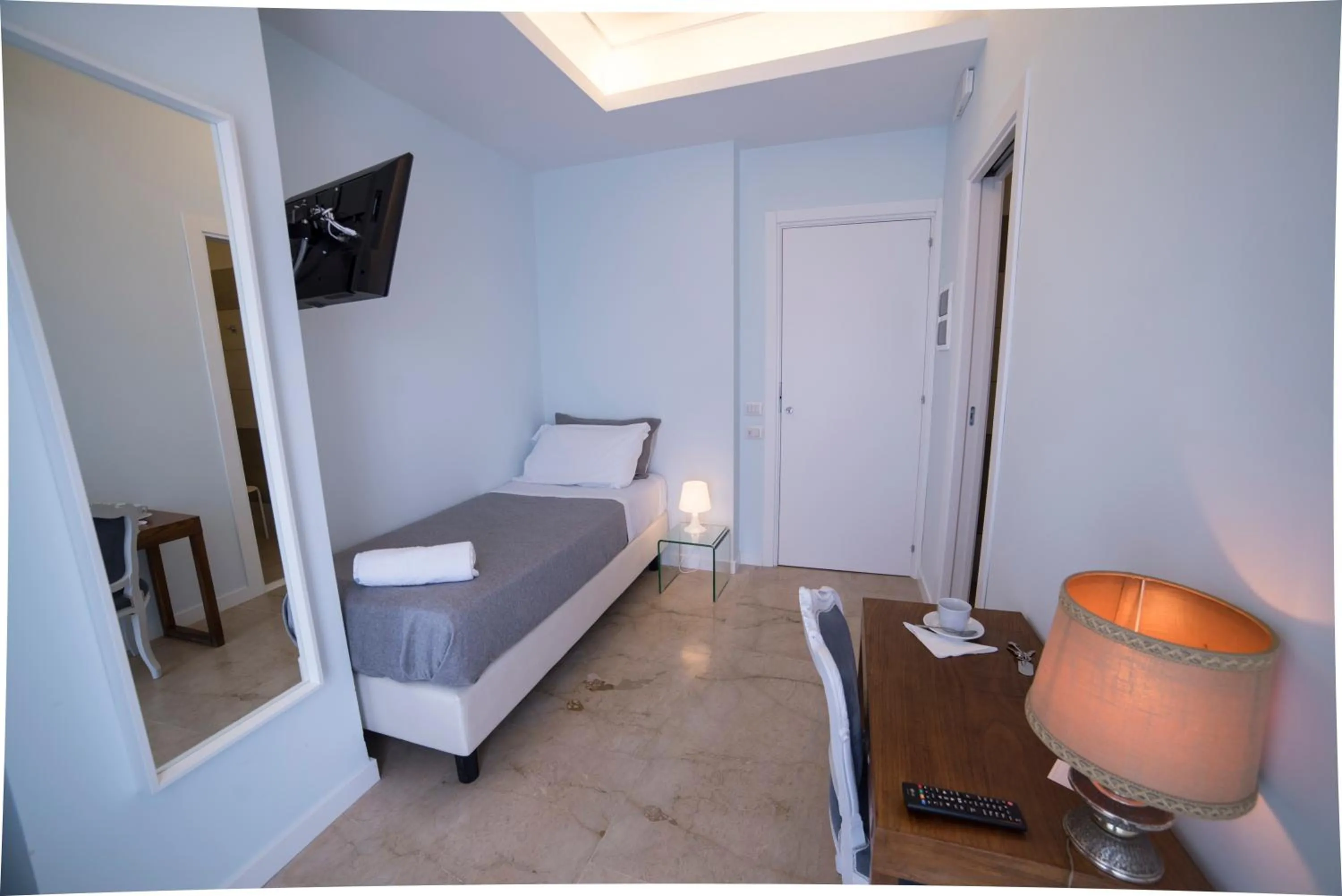 Photo of the whole room, Bed in B&B Attico 33