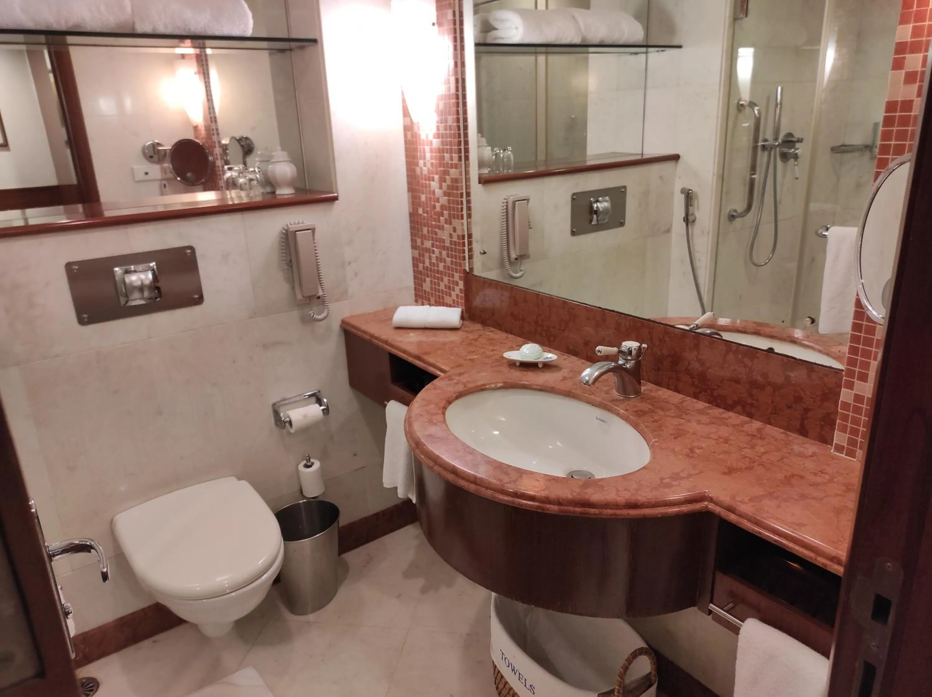 Bathroom in Welcomhotel by ITC Hotels, Alkapuri, Vadodara