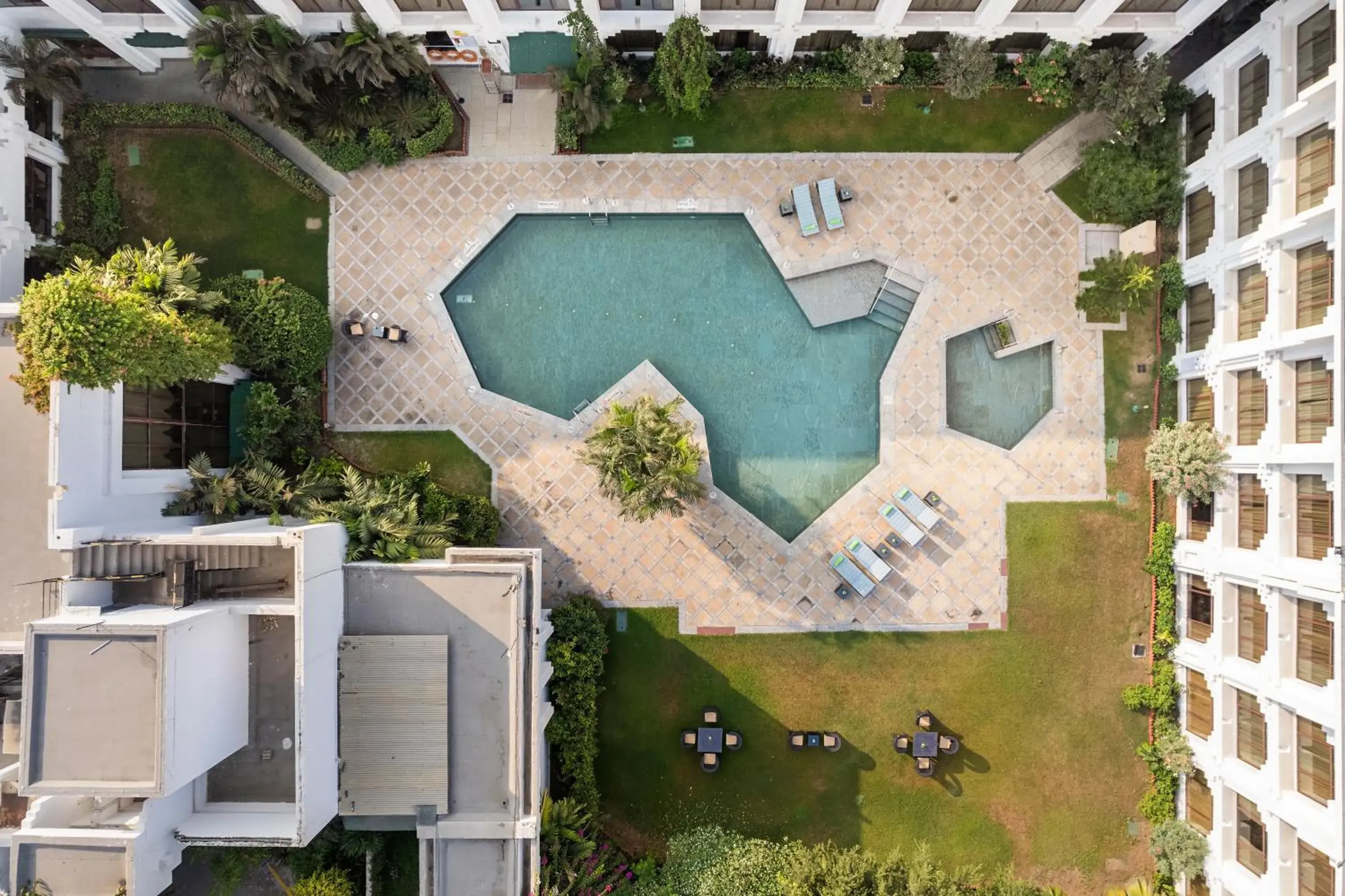 Swimming pool in Welcomhotel by ITC Hotels, Alkapuri, Vadodara Swimming pool in Welcomhotel by ITC Hotels, Alkapuri, Vadodara