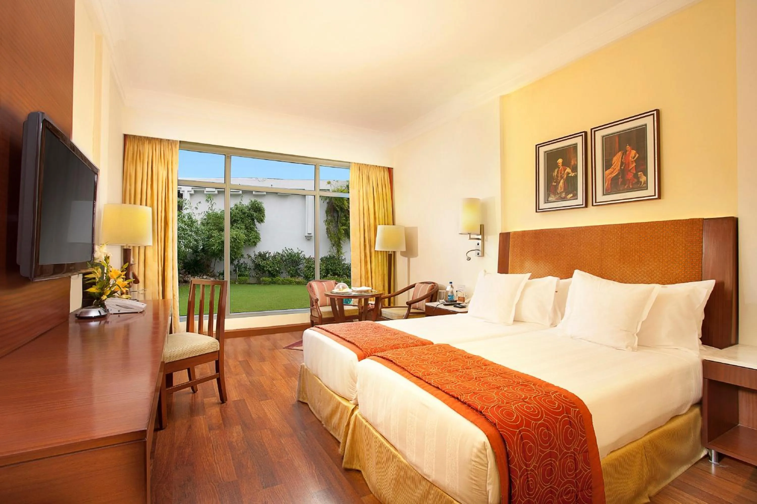 Bed in Welcomhotel by ITC Hotels, Alkapuri, Vadodara