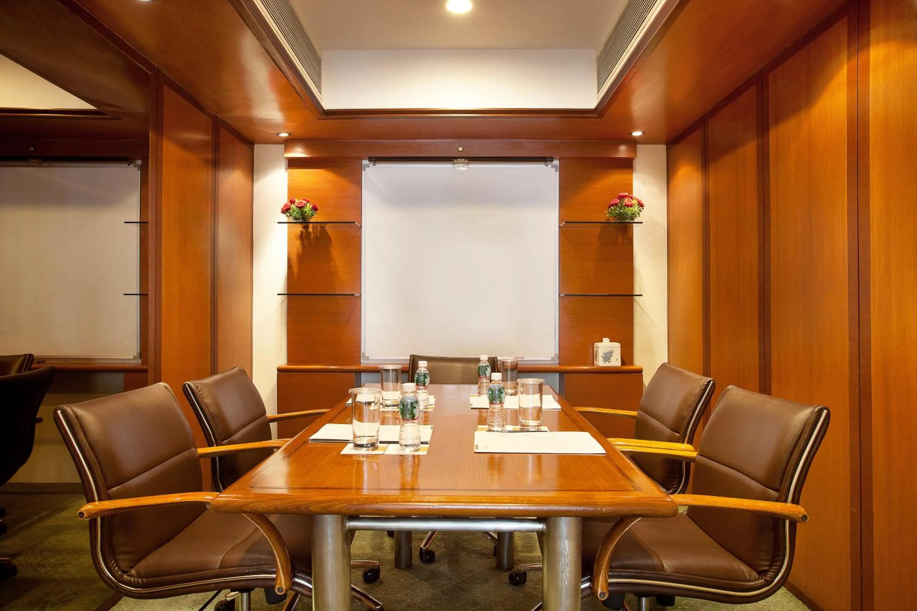 Banquet/Function facilities in Welcomhotel by ITC Hotels, Alkapuri, Vadodara