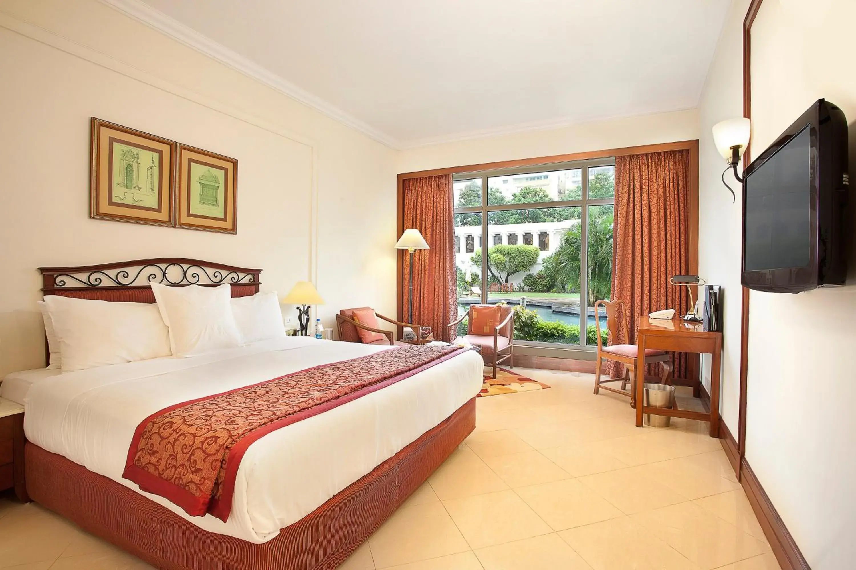 Bed in Welcomhotel by ITC Hotels, Alkapuri, Vadodara Bed in Welcomhotel by ITC Hotels, Alkapuri, Vadodara