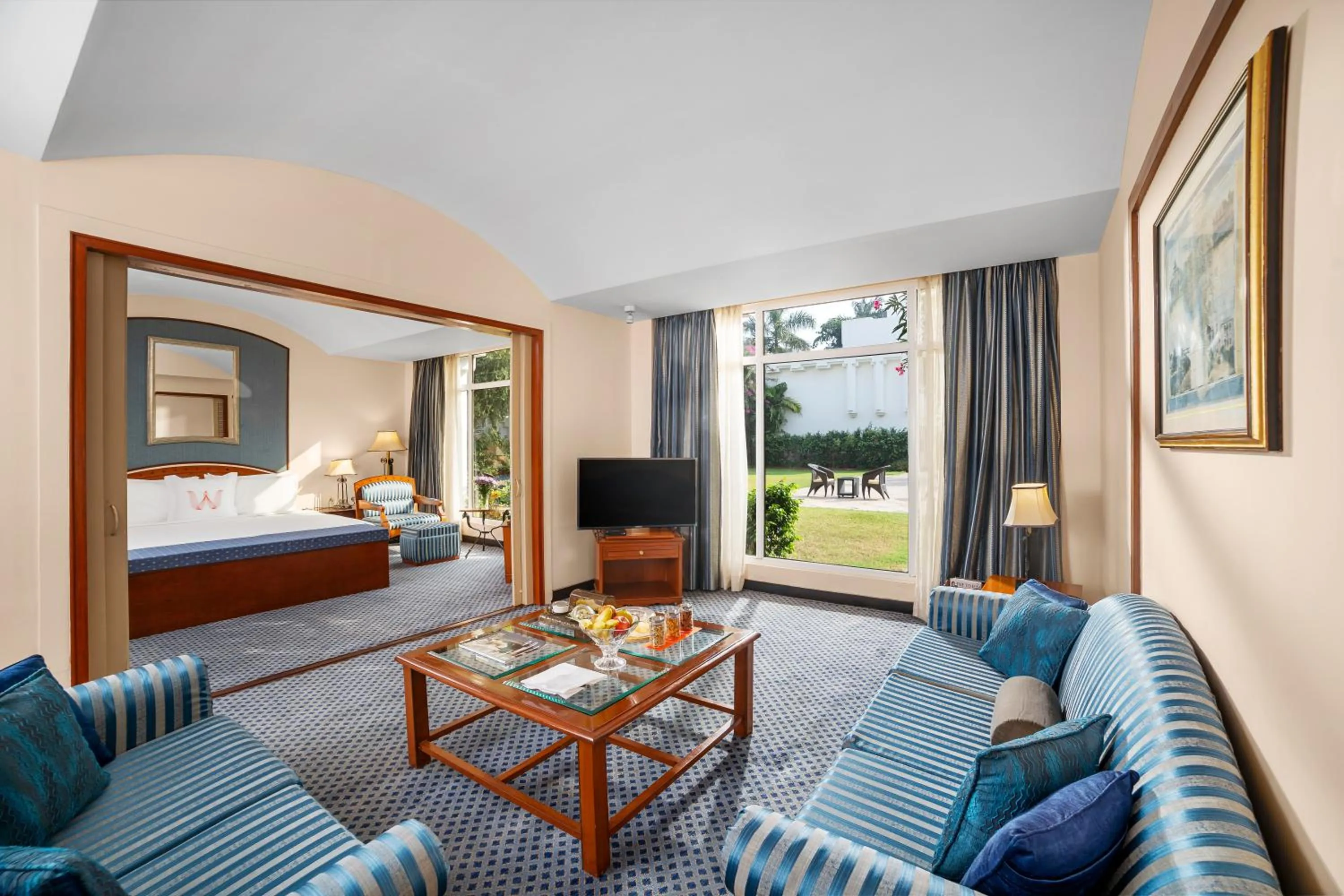 Seating area, Bed in Welcomhotel by ITC Hotels, Alkapuri, Vadodara