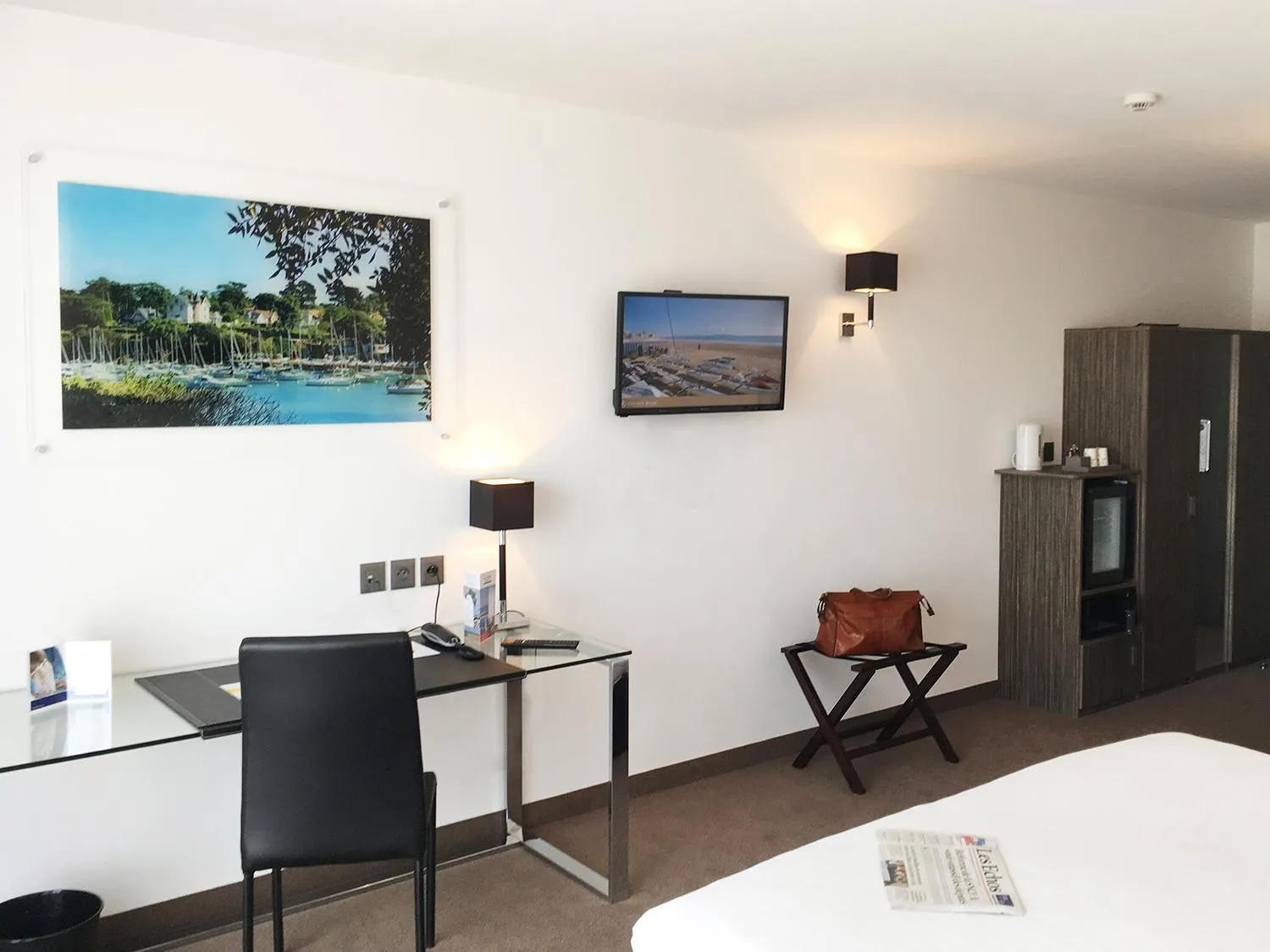 Photo of the whole room in Golden Tulip La Baule Hotel and Residence