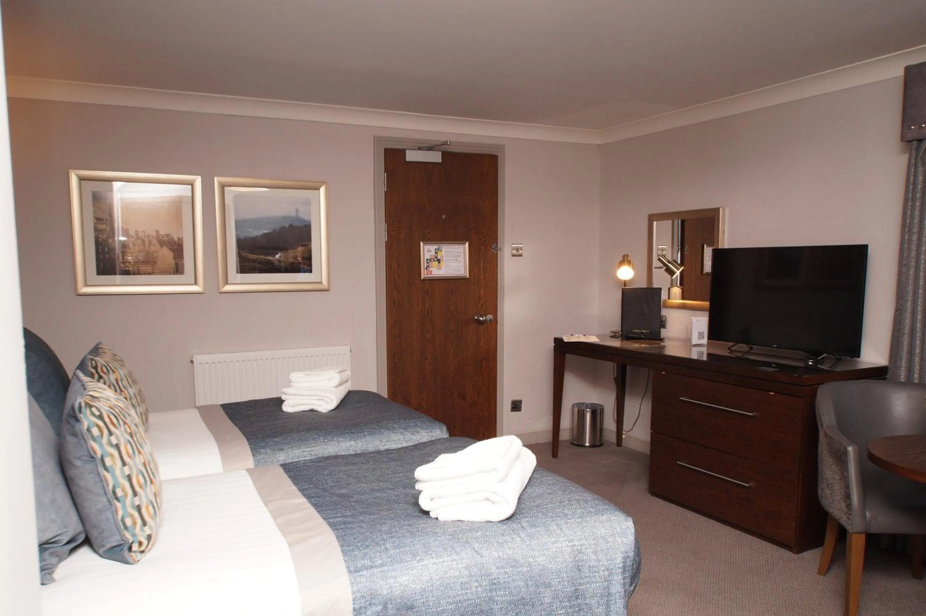 Bed in Golden Lion Hotel