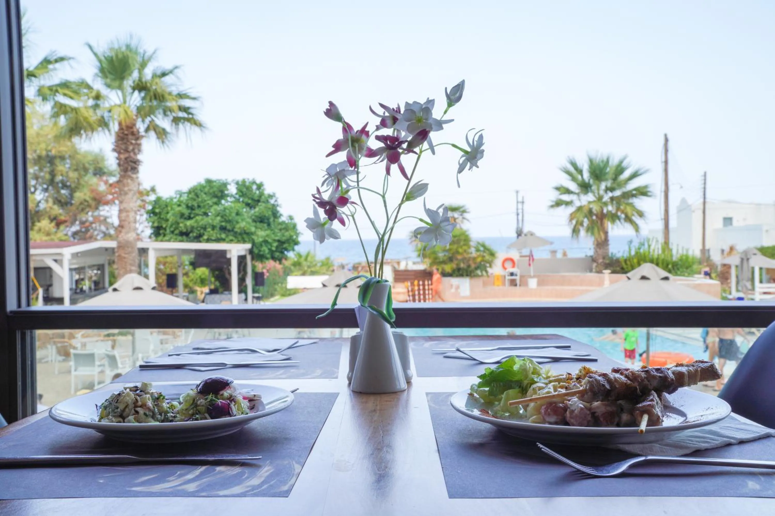 Restaurant/places to eat in Gouves Bay by Omilos Hotels