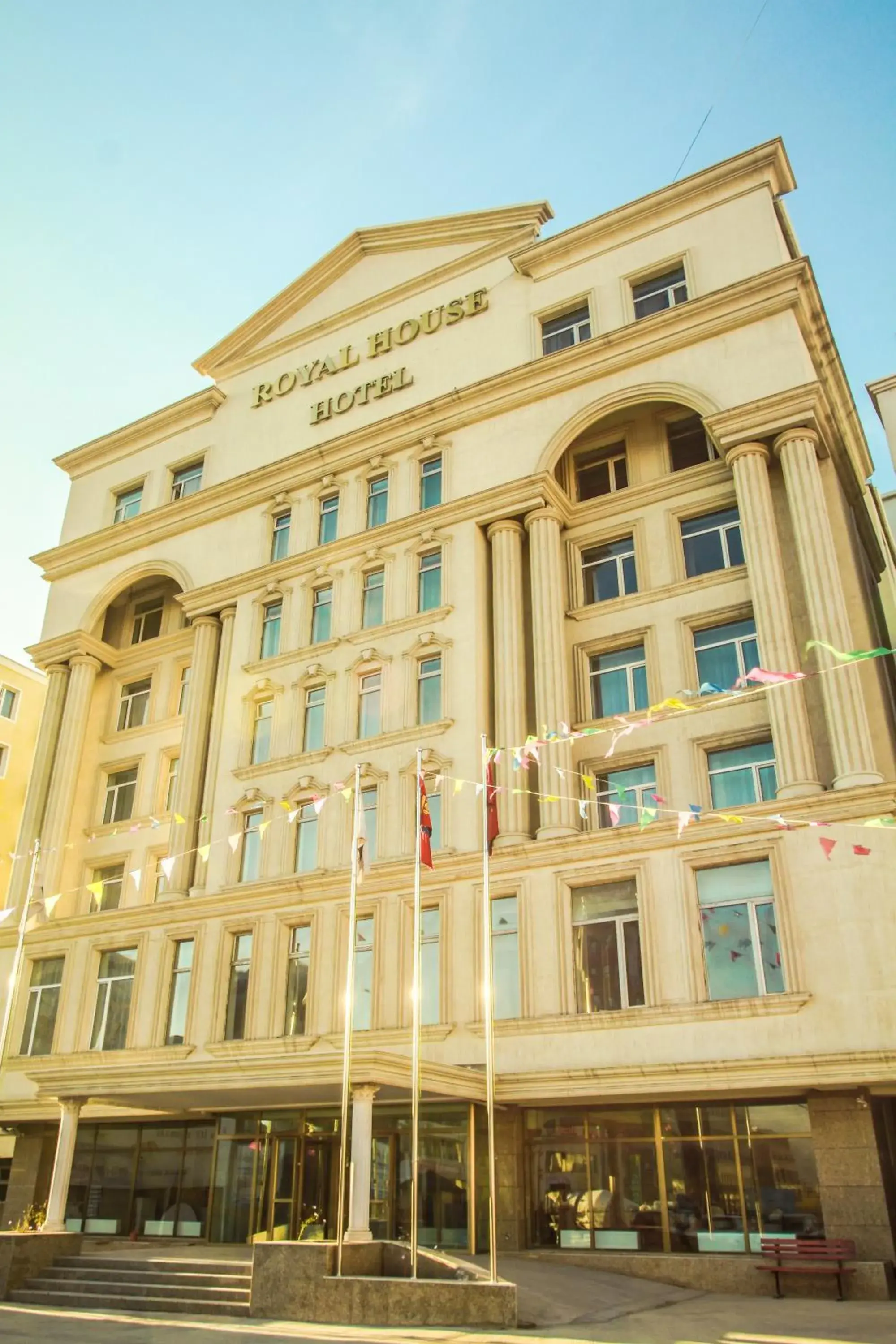 Facade/entrance in Royal House Hotel 2 Facade/entrance in Royal House Hotel 2
