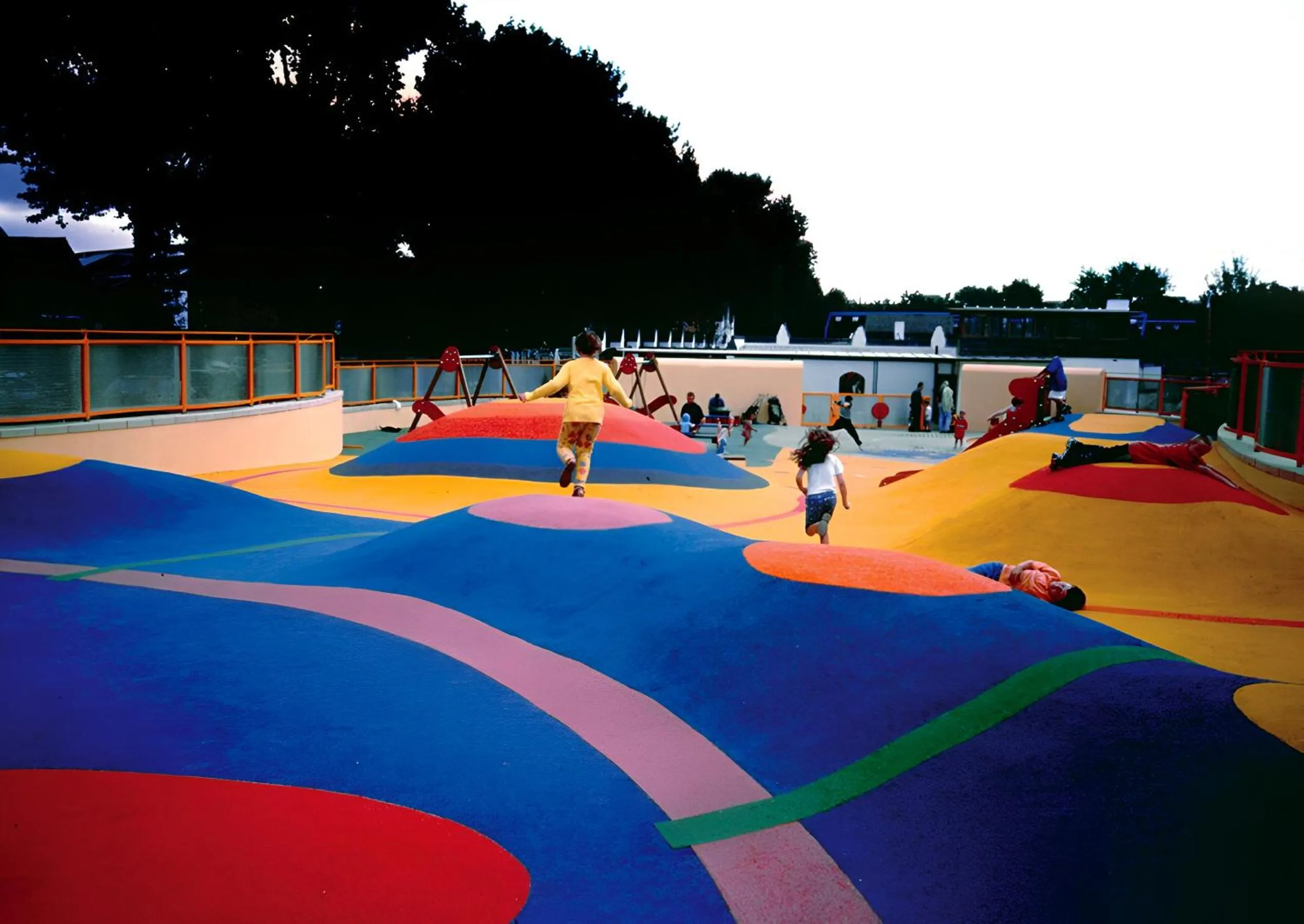 Nearby landmark, Swimming Pool in Urban Chic - Portobello