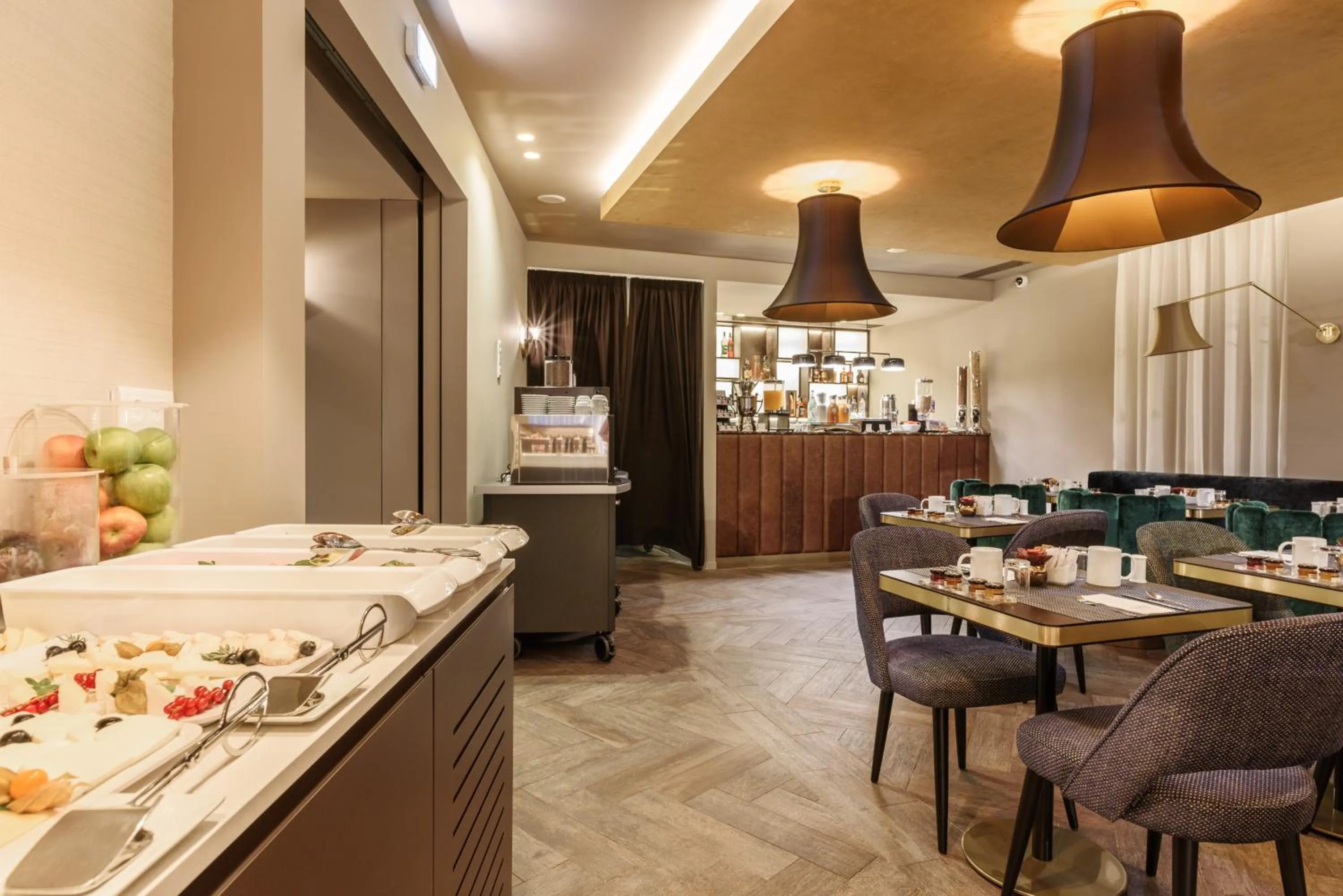 Lounge or bar in Exe Almada Porto