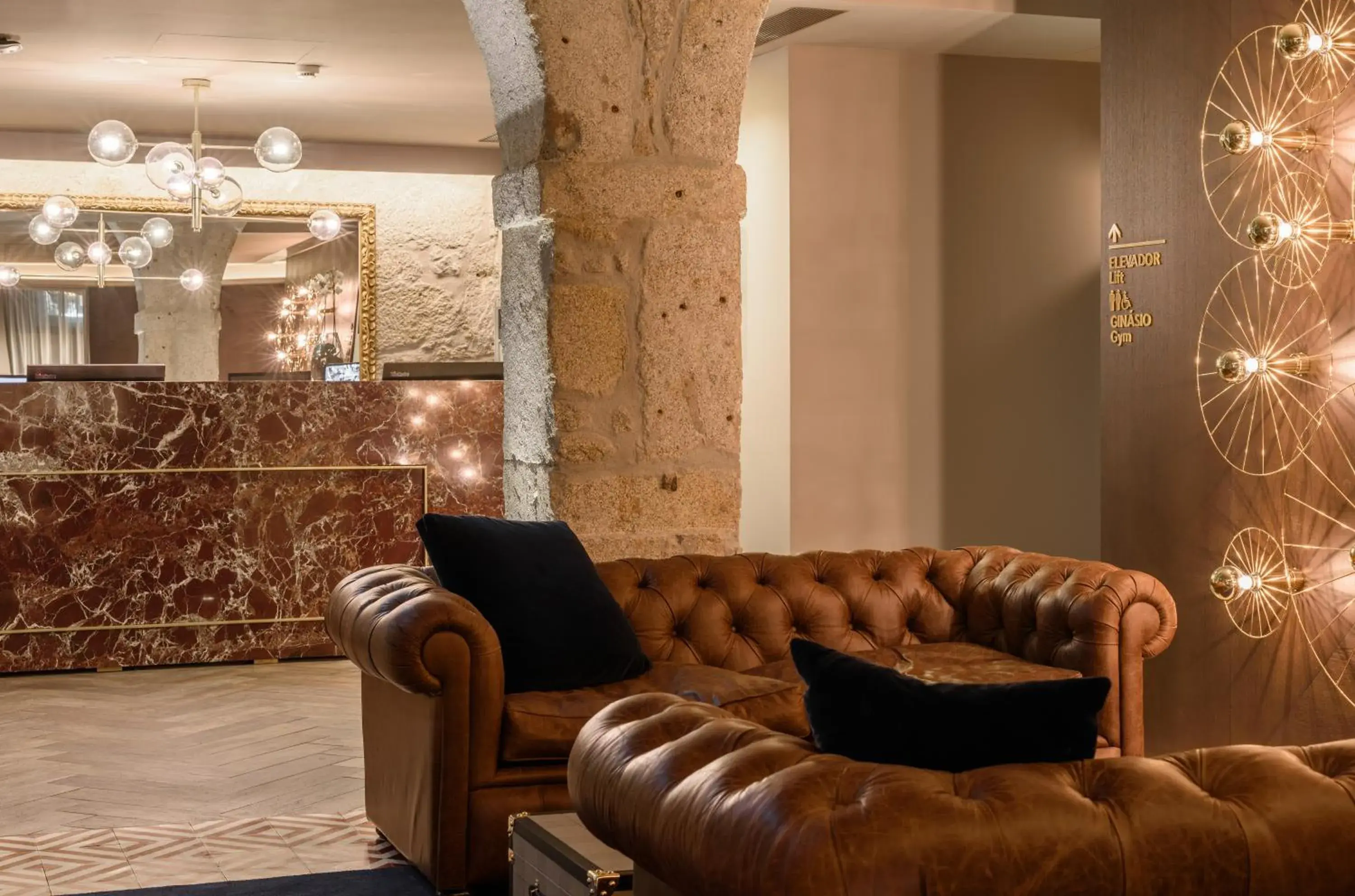 Lobby or reception in Exe Almada Porto Lobby or reception in Exe Almada Porto