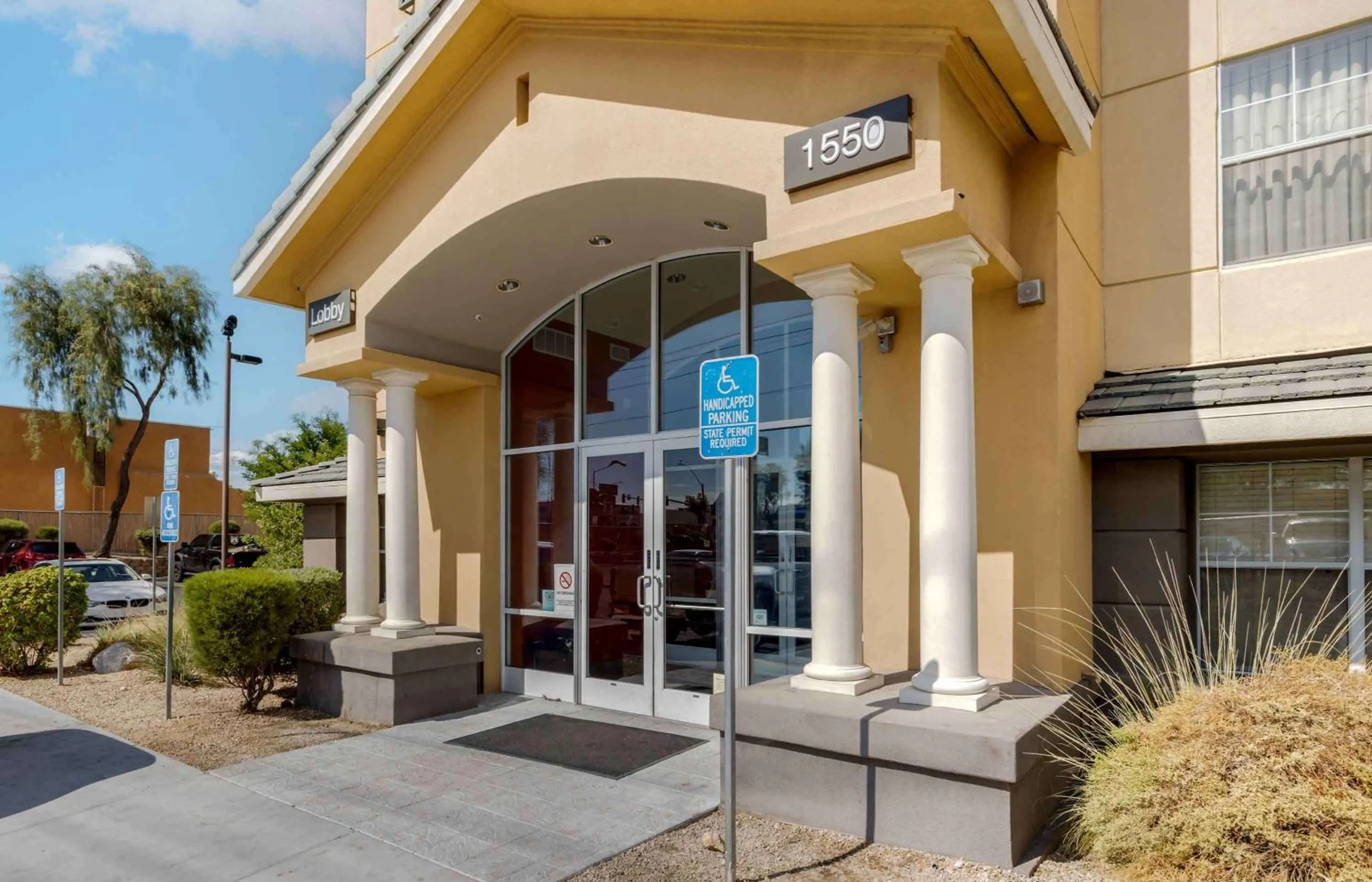 Property building in MainStay Suites Las Vegas Flamingo