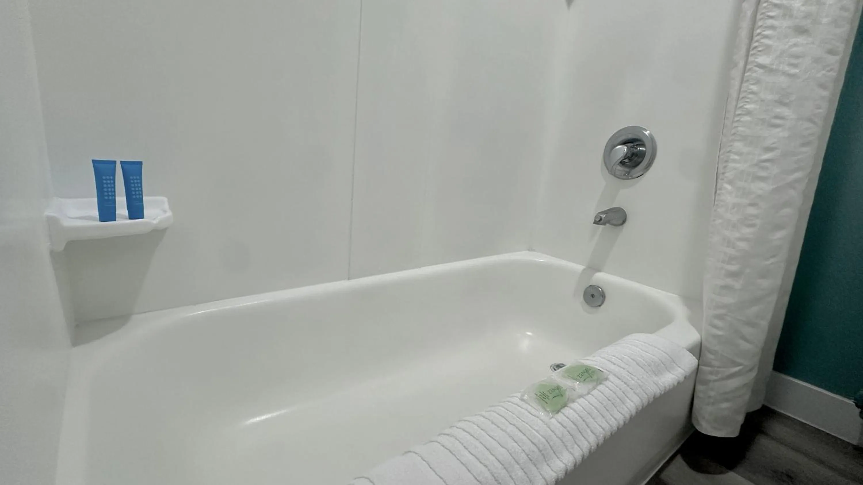 Bathroom in MainStay Suites Las Vegas Flamingo