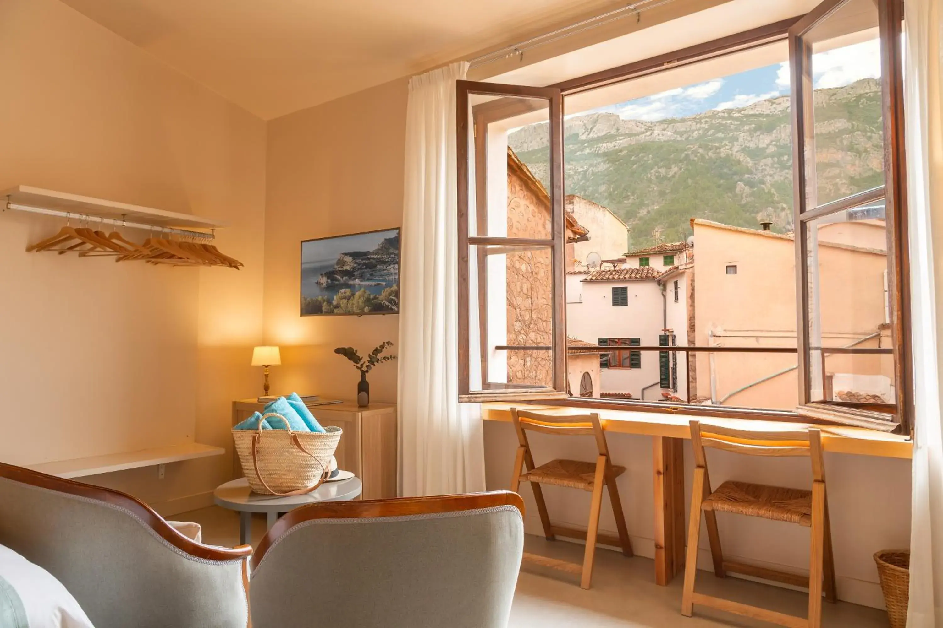 Double Room with Mountain View in SólleRooms Double Room with Mountain View in SólleRooms