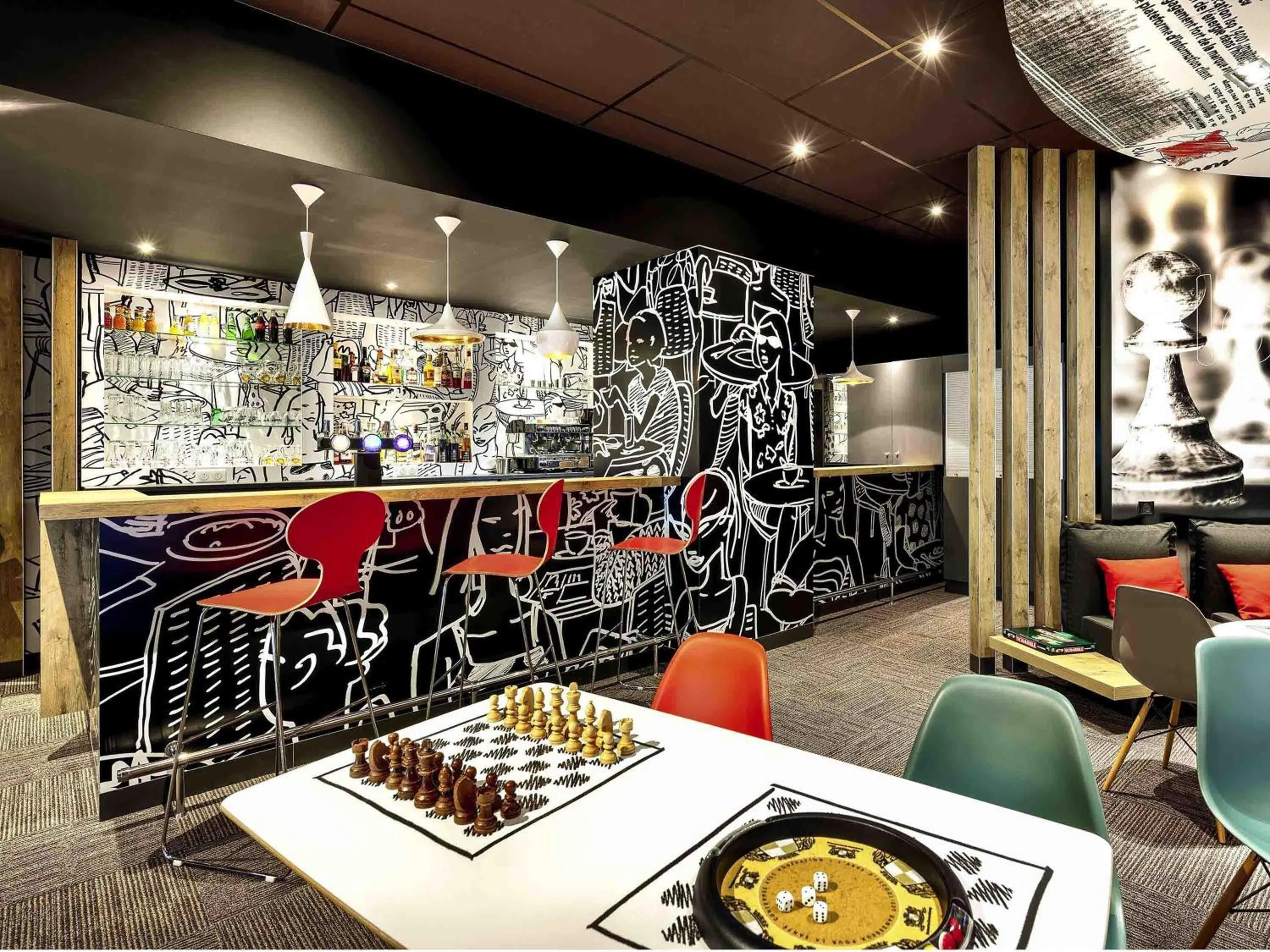 Lounge or bar in ibis Poitiers Site du Futuroscope