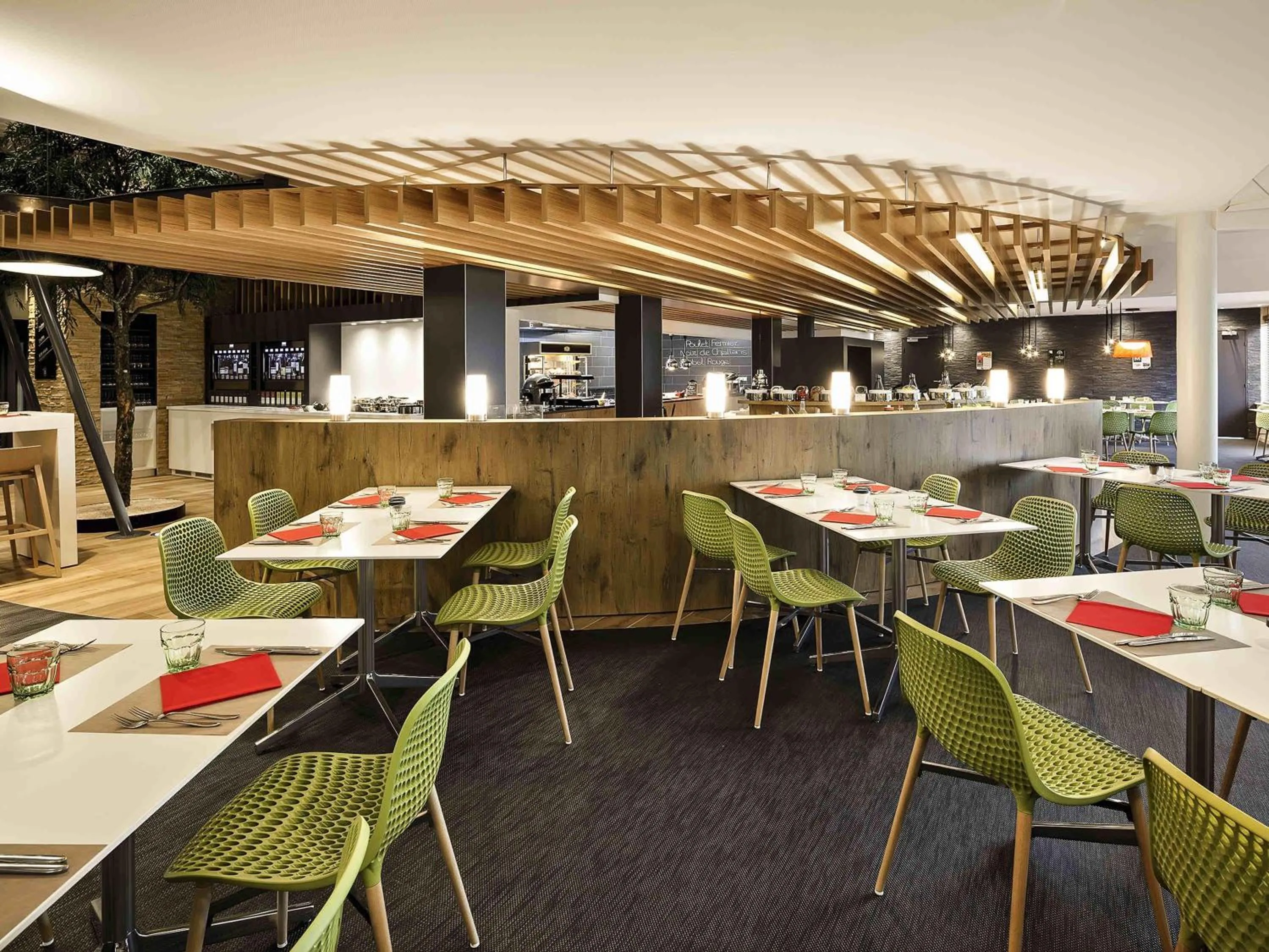 Restaurant/places to eat in ibis Poitiers Site du Futuroscope