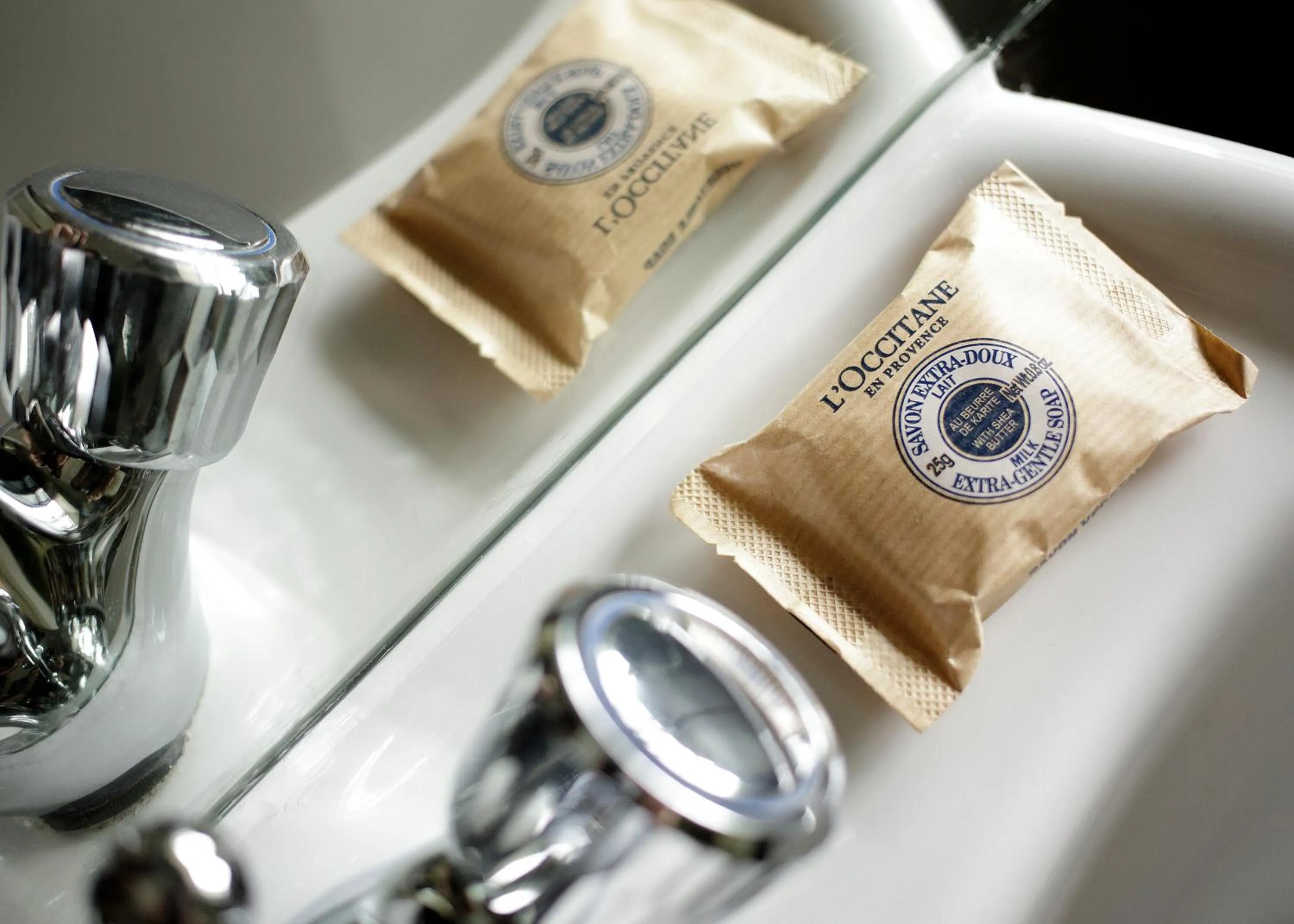 Toilet in Nira Caledonia