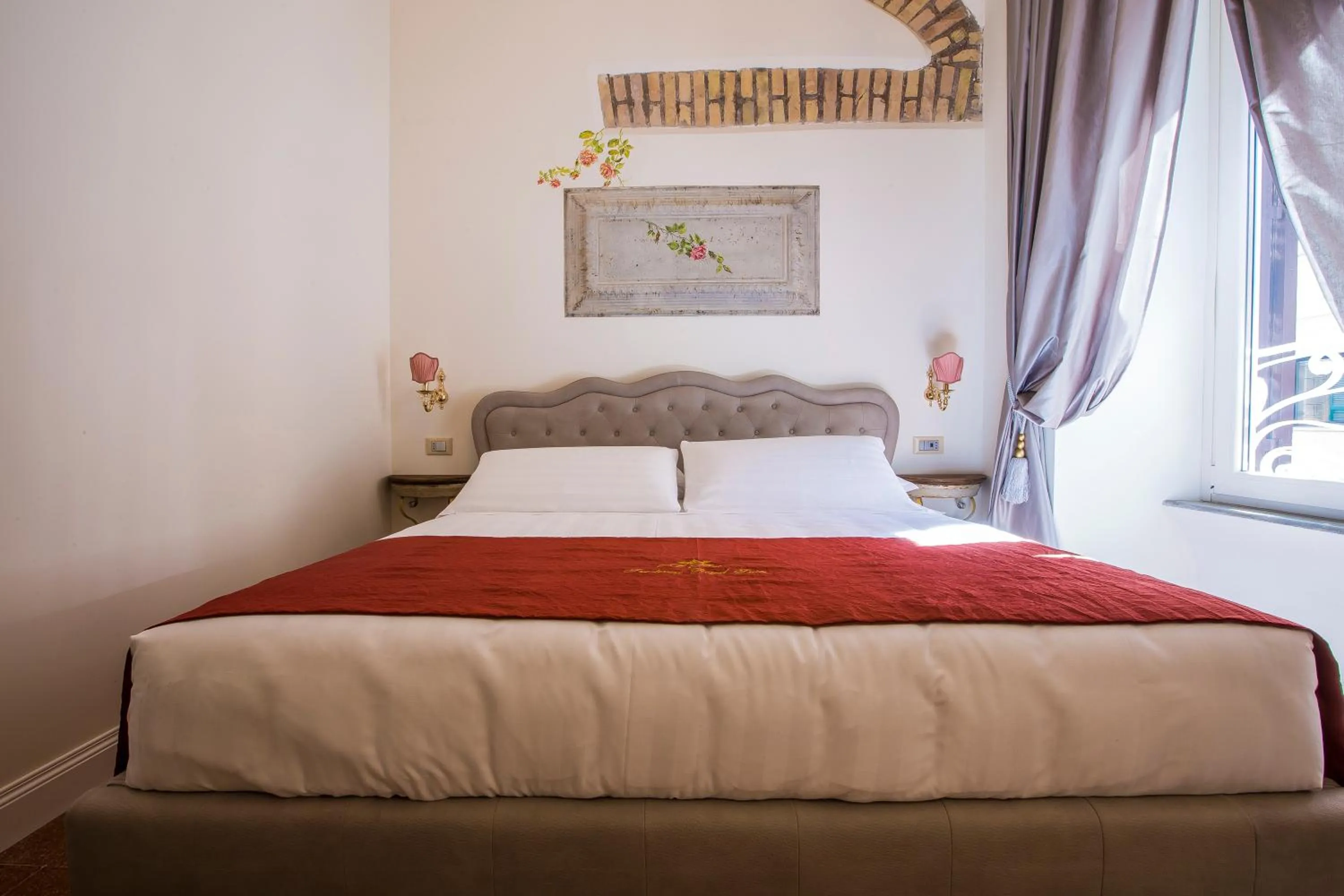 Bed in Trastevere Royal Suite