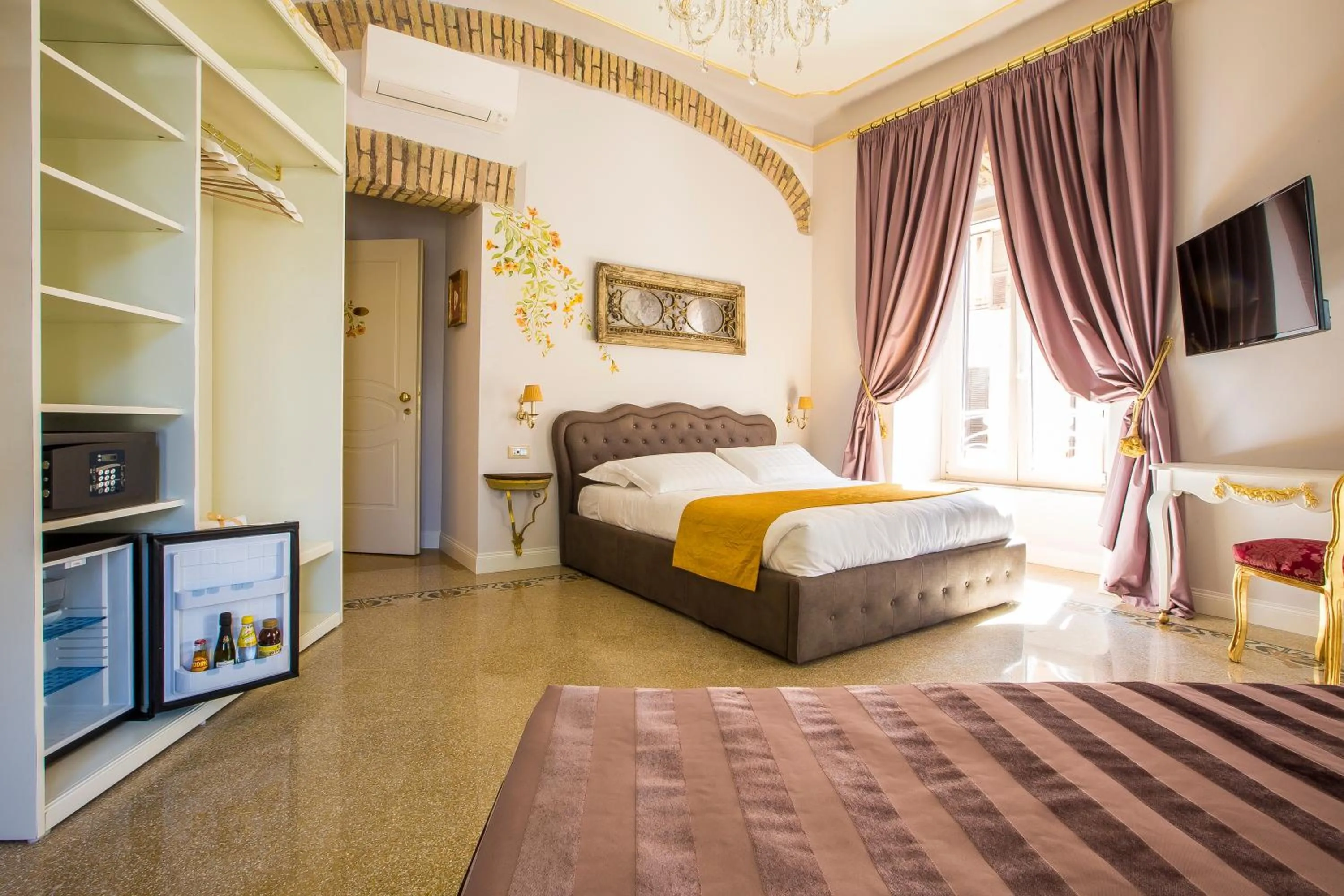 Bed in Trastevere Royal Suite