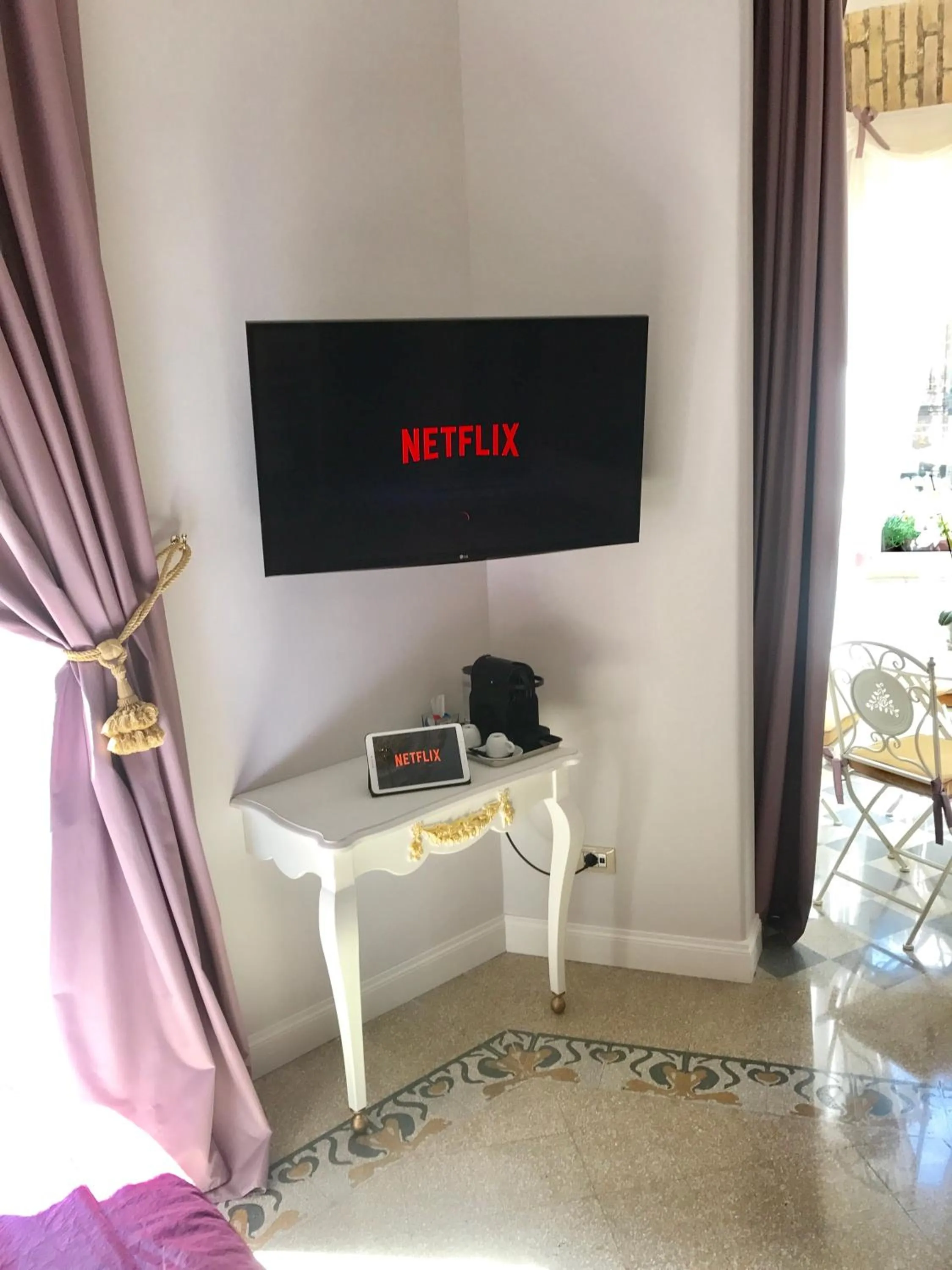 Staff in Trastevere Royal Suite