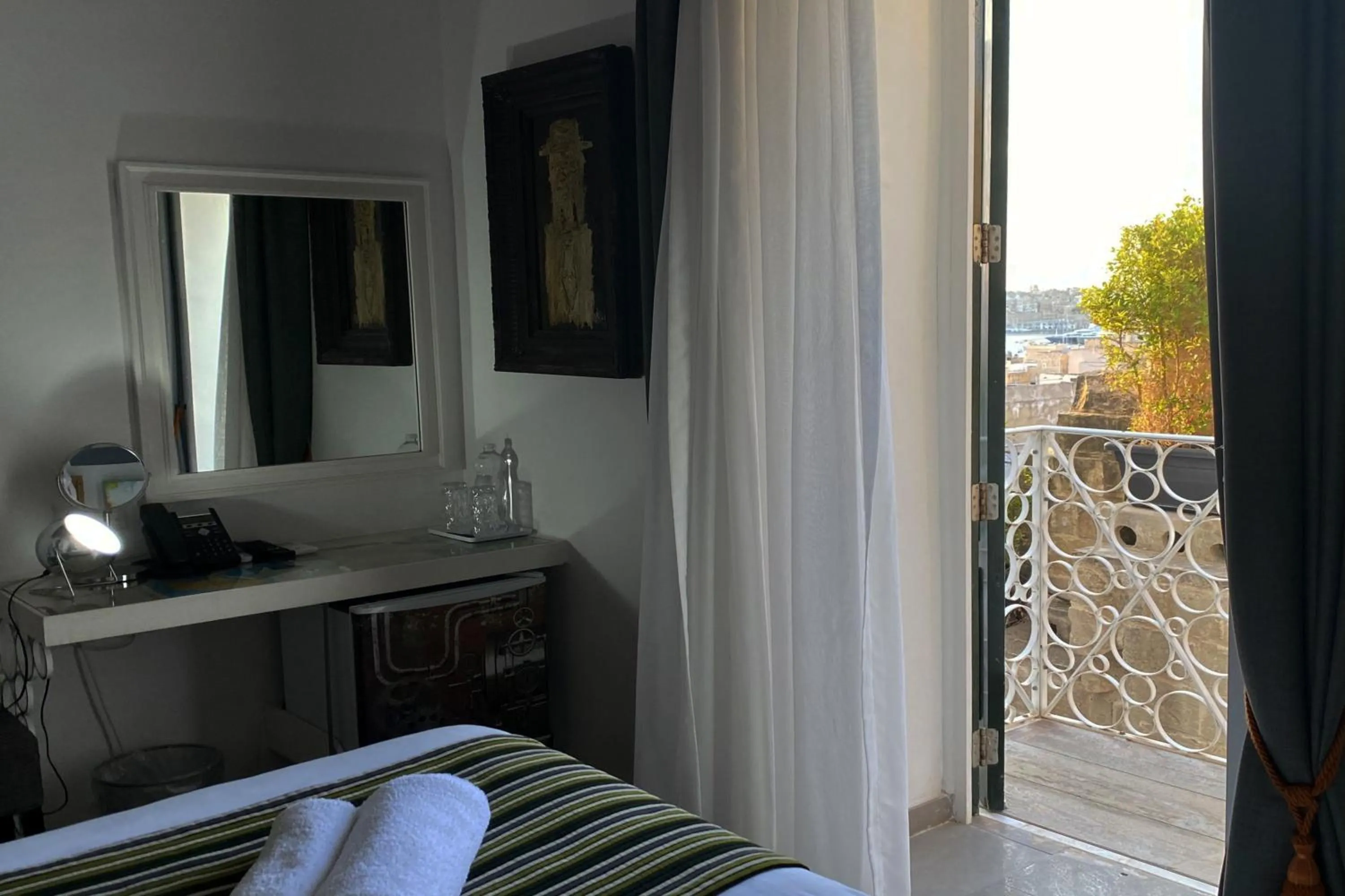 Balcony/Terrace, Bed in BOCO Boutique Hotel