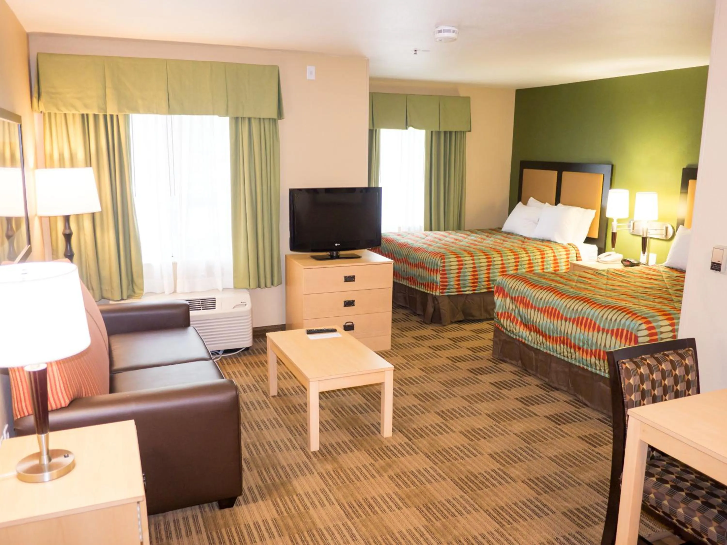 Bedroom, Bed in Extended Stay America Suites - Orlando - Lake Buena Vista