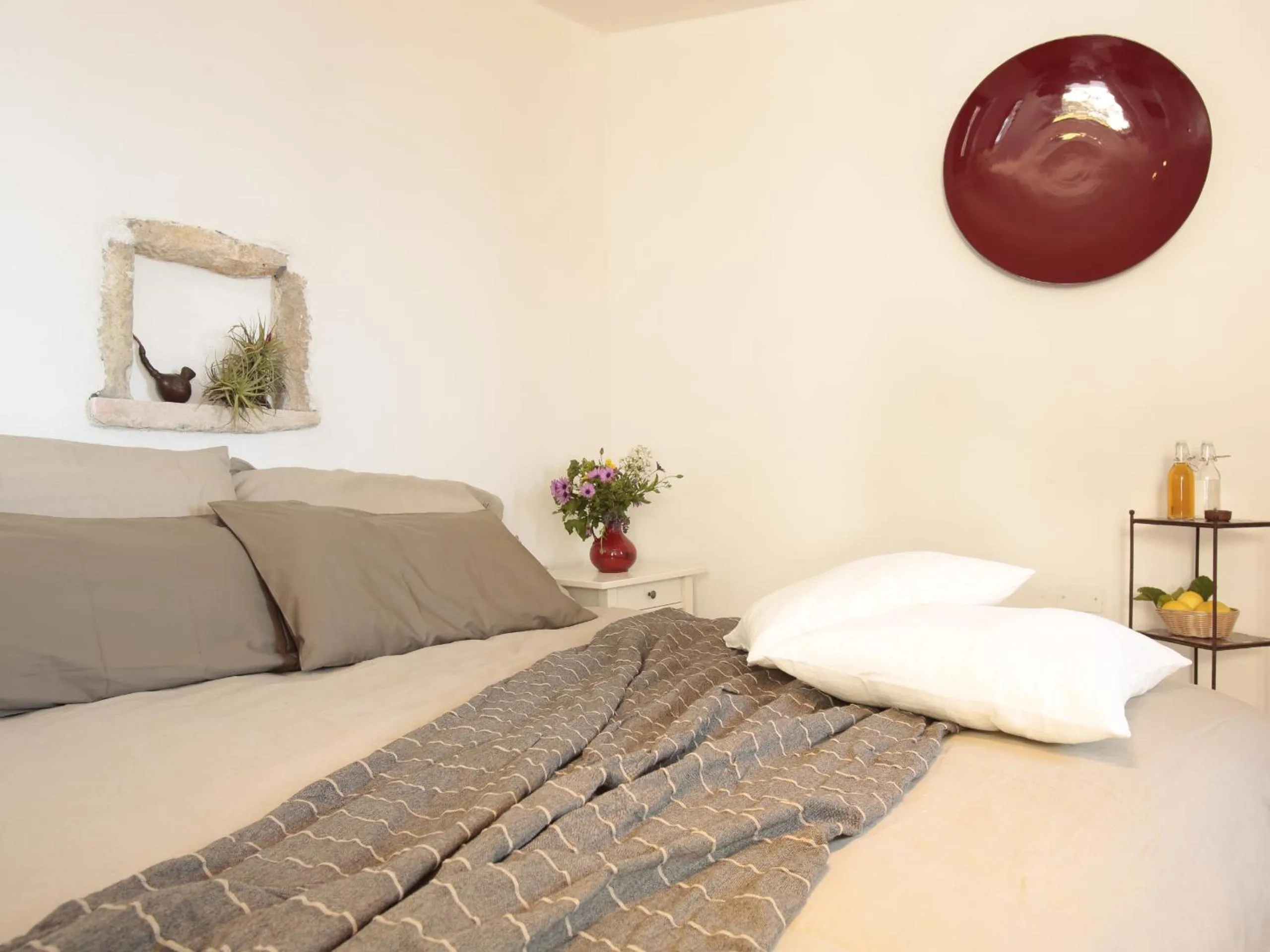 Bedroom, Bed in Blu Oltremare