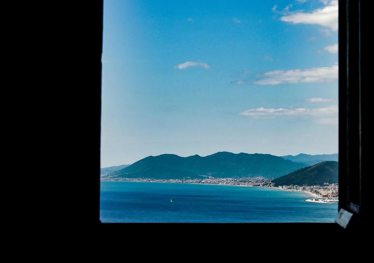 Sea view in Blu Oltremare
