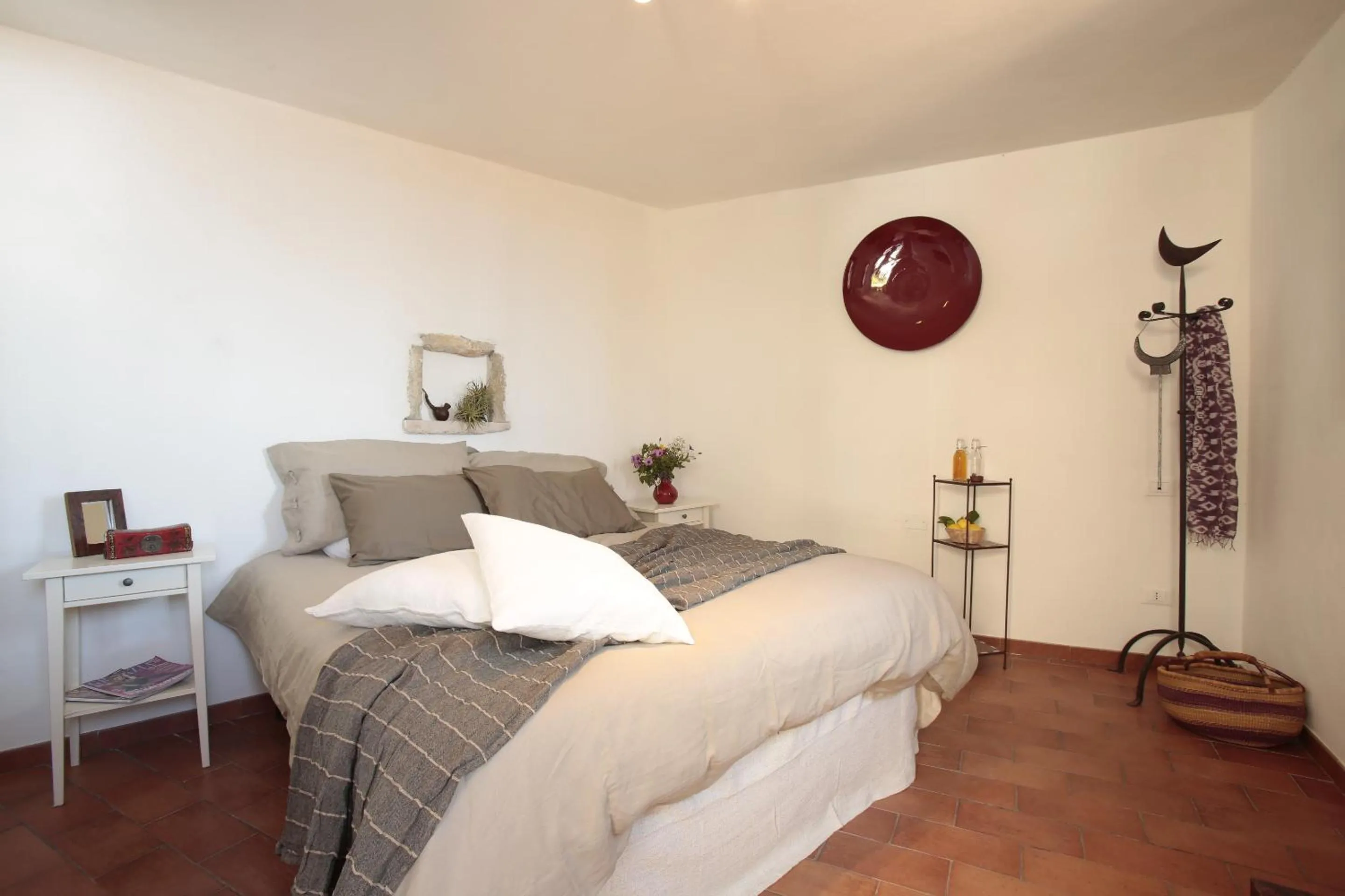 Photo of the whole room, Bed in Blu Oltremare