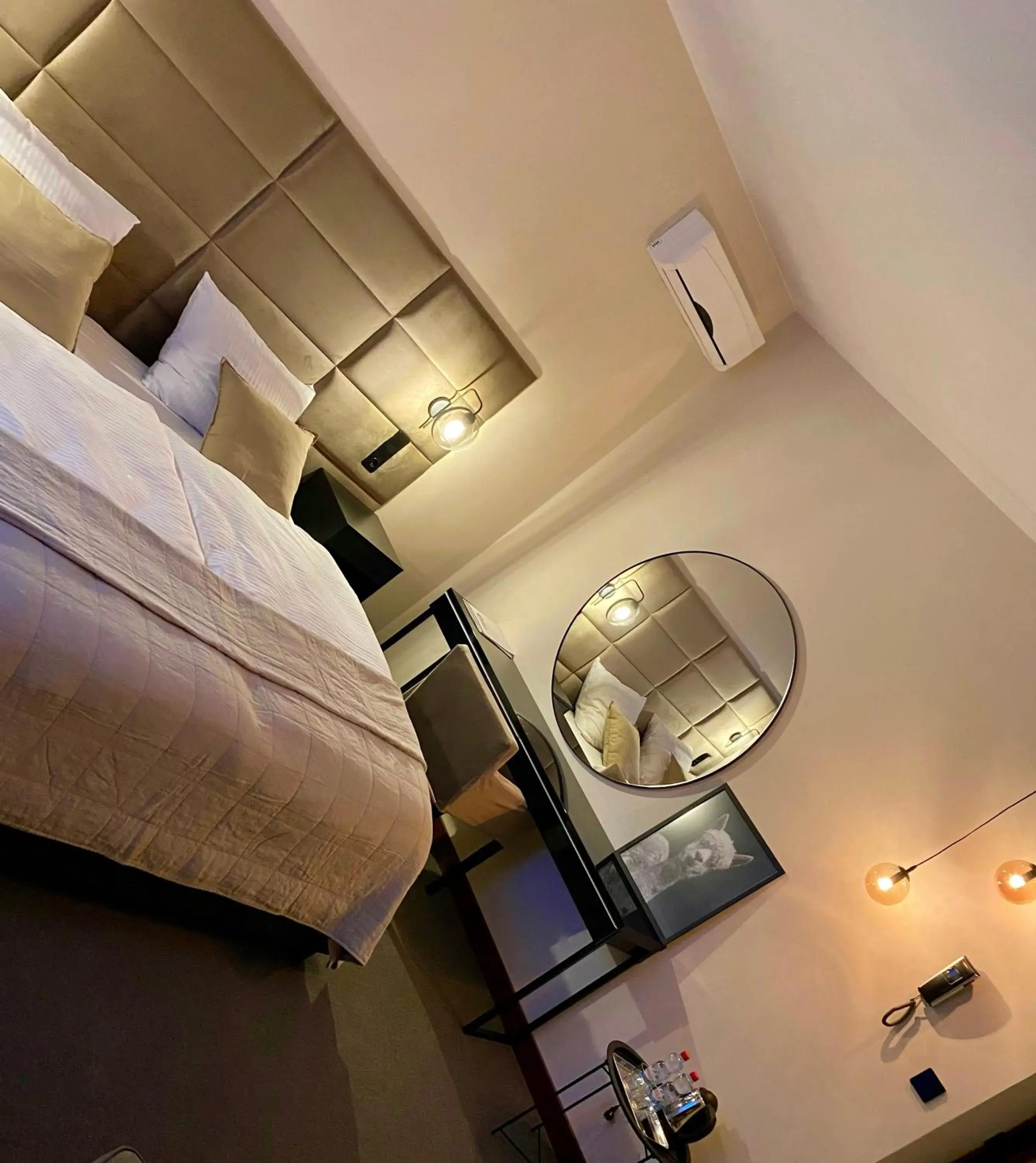 Superior King Room in Hotel "Księżyc" w Świebodzicach Superior King Room in Hotel "Księżyc" w Świebodzicach