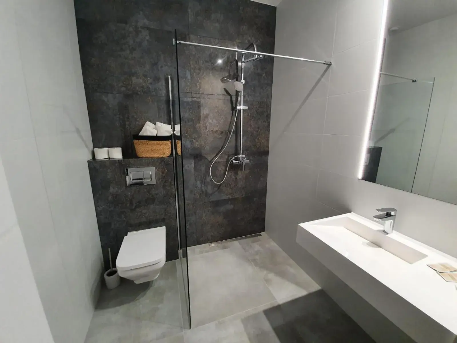 Superior Twin Room in Hotel "Księżyc" w Świebodzicach Superior Twin Room in Hotel "Księżyc" w Świebodzicach