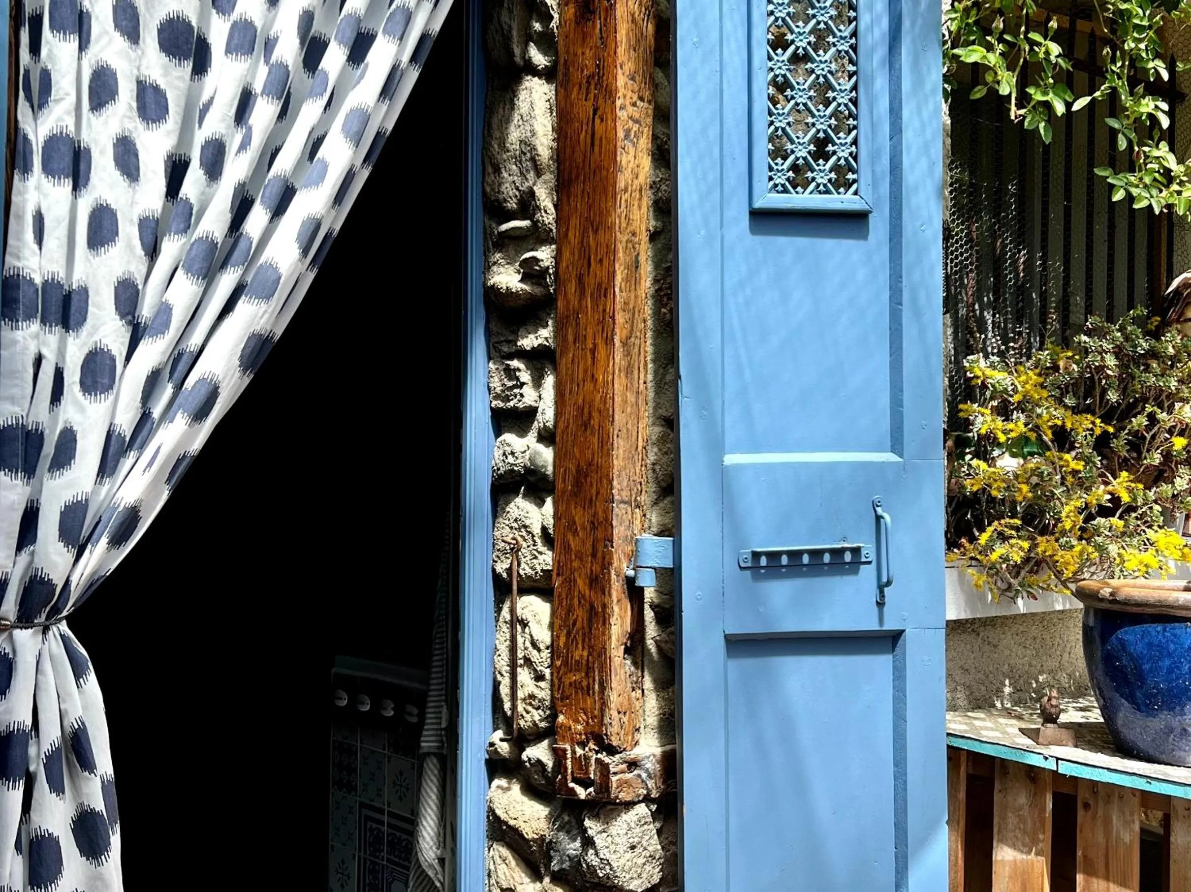 Property building in la maison d'Anna chambres d hôtes