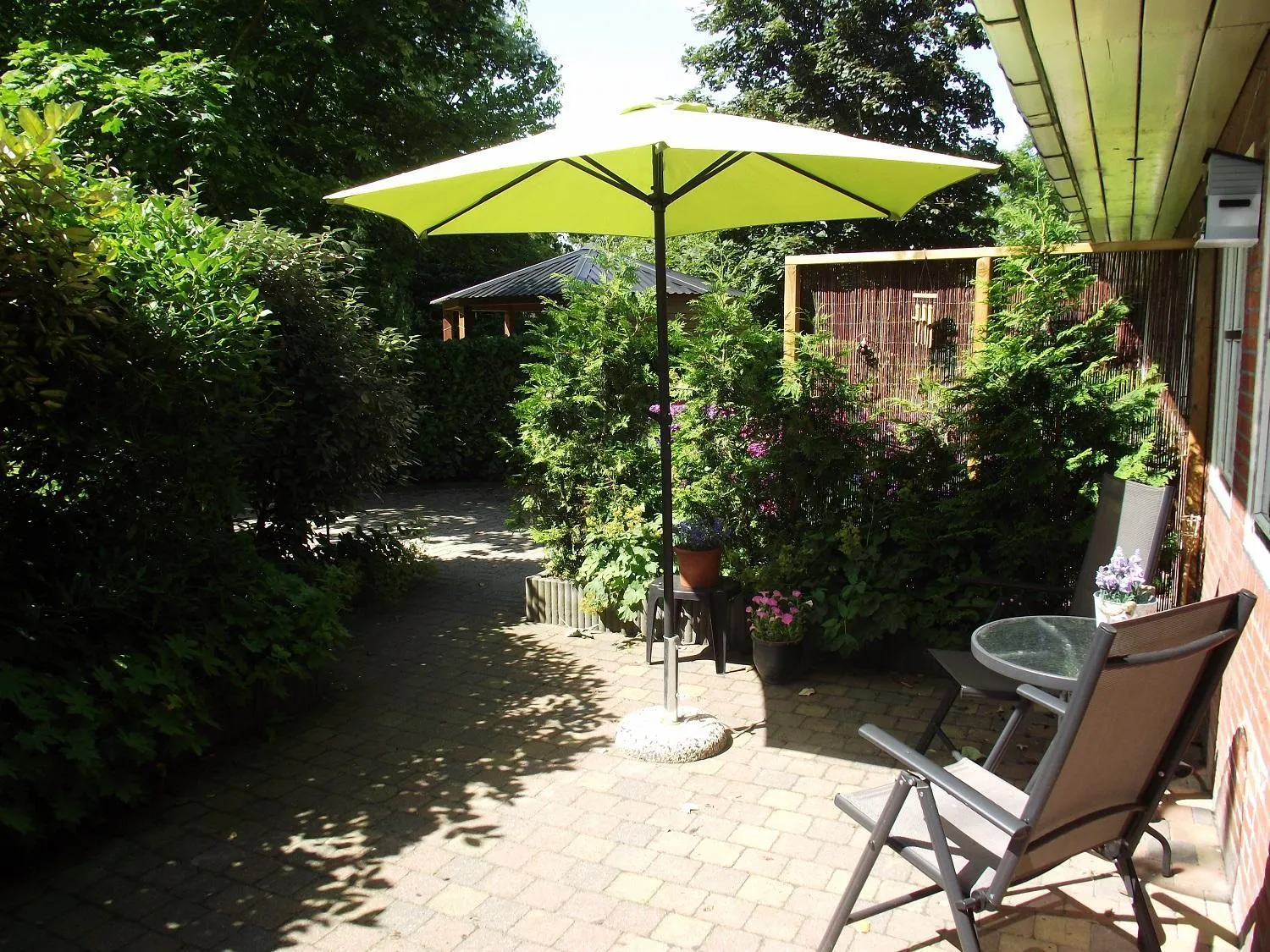 Garden in B&B Landgoed Sonneborghe