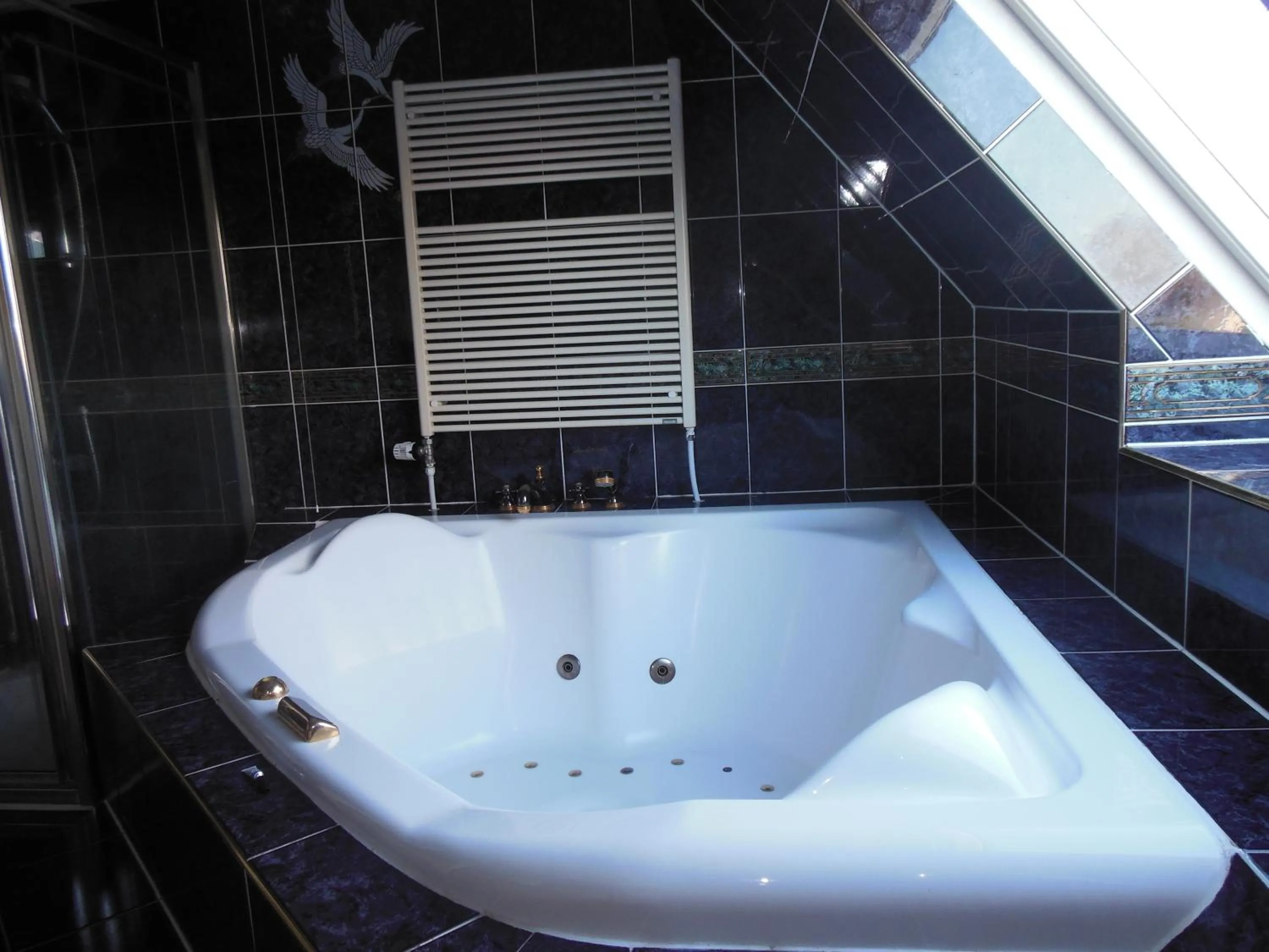 Hot Tub in B&B Landgoed Sonneborghe