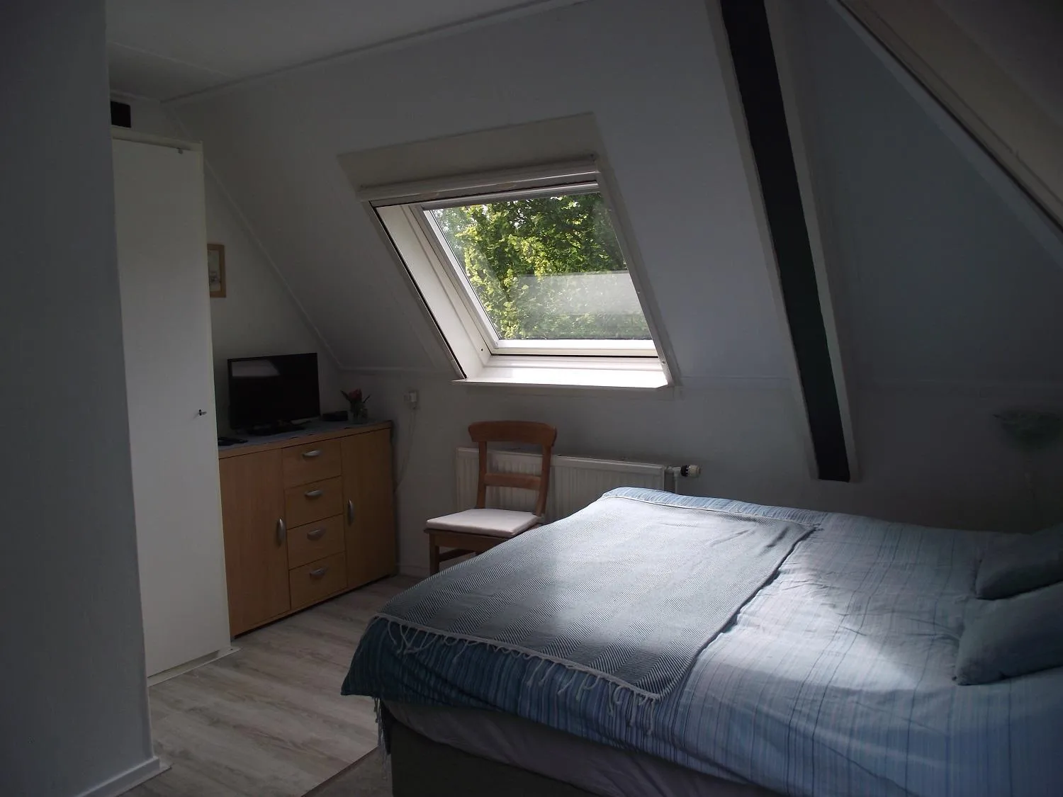 TV and multimedia, Bed in B&B Landgoed Sonneborghe