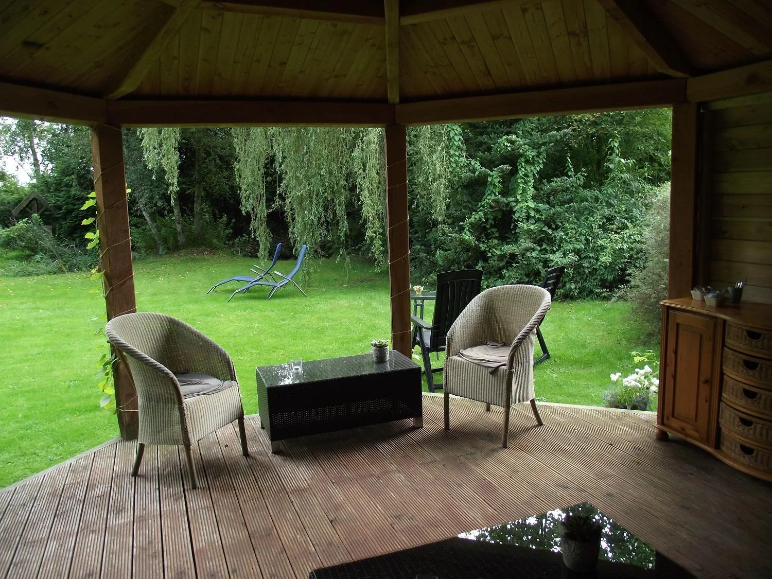 Garden in B&B Landgoed Sonneborghe