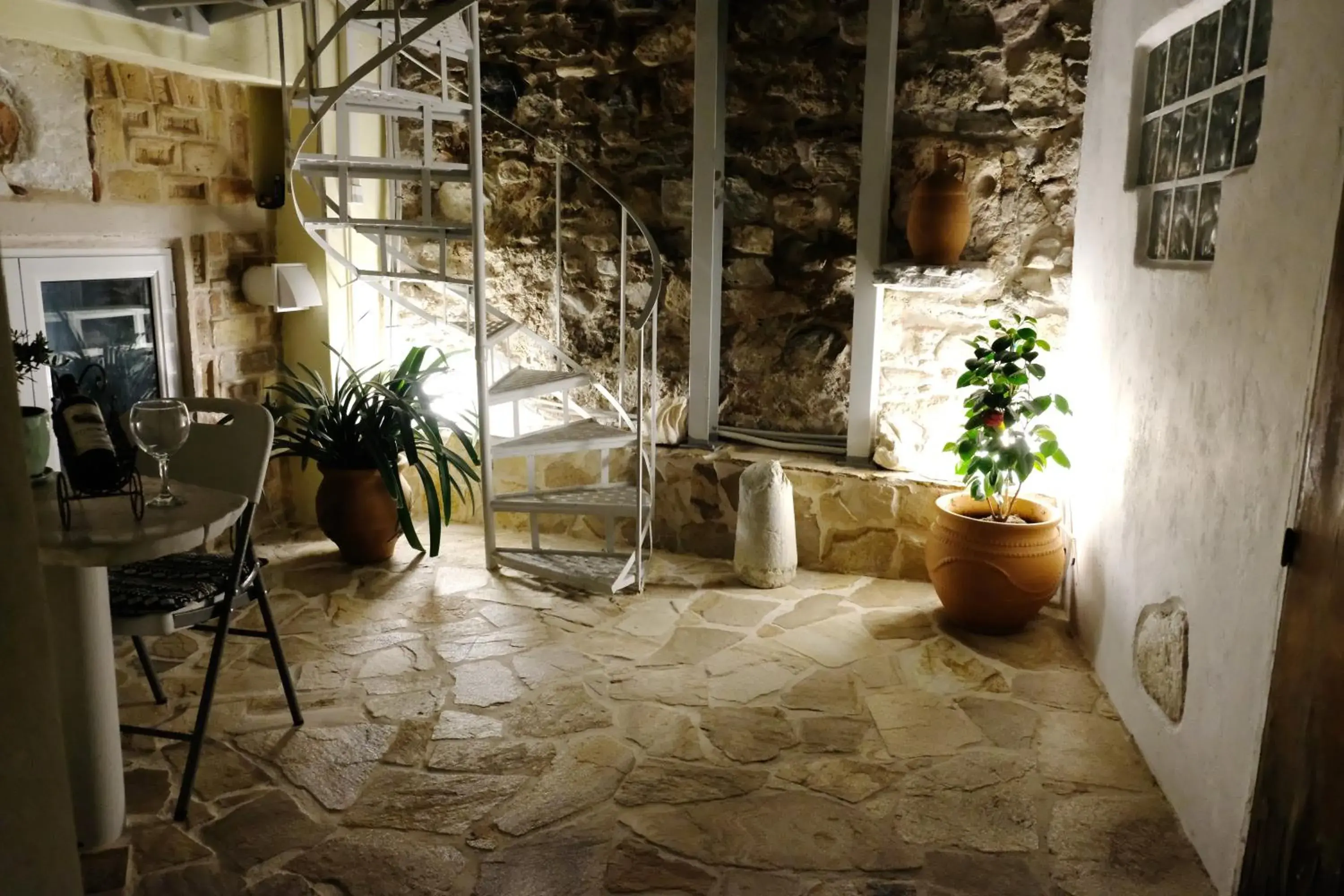 George Studio George Studio