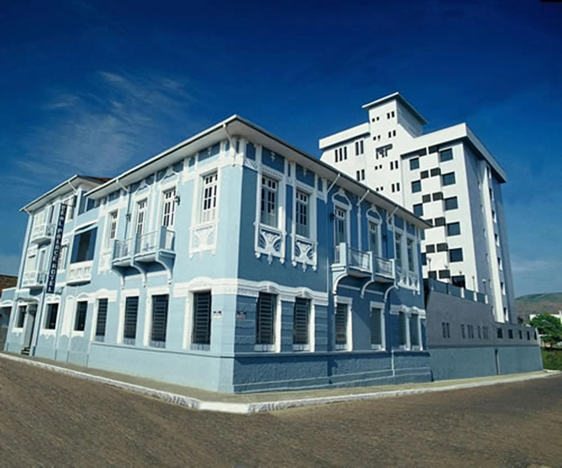 Facade/entrance in Real Palace Hotel