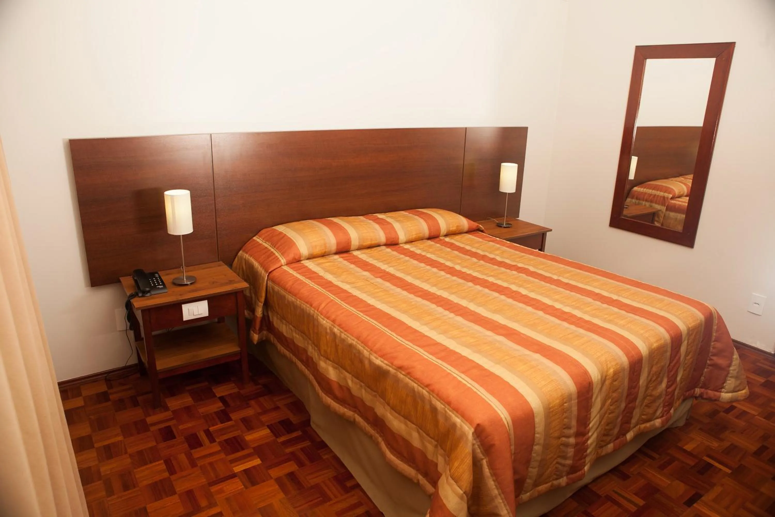 Bedroom, Bed in Real Palace Hotel