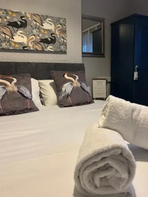 Bedroom, Bed in The Horseshoe & Castle Bedroom, Bed in The Horseshoe & Castle