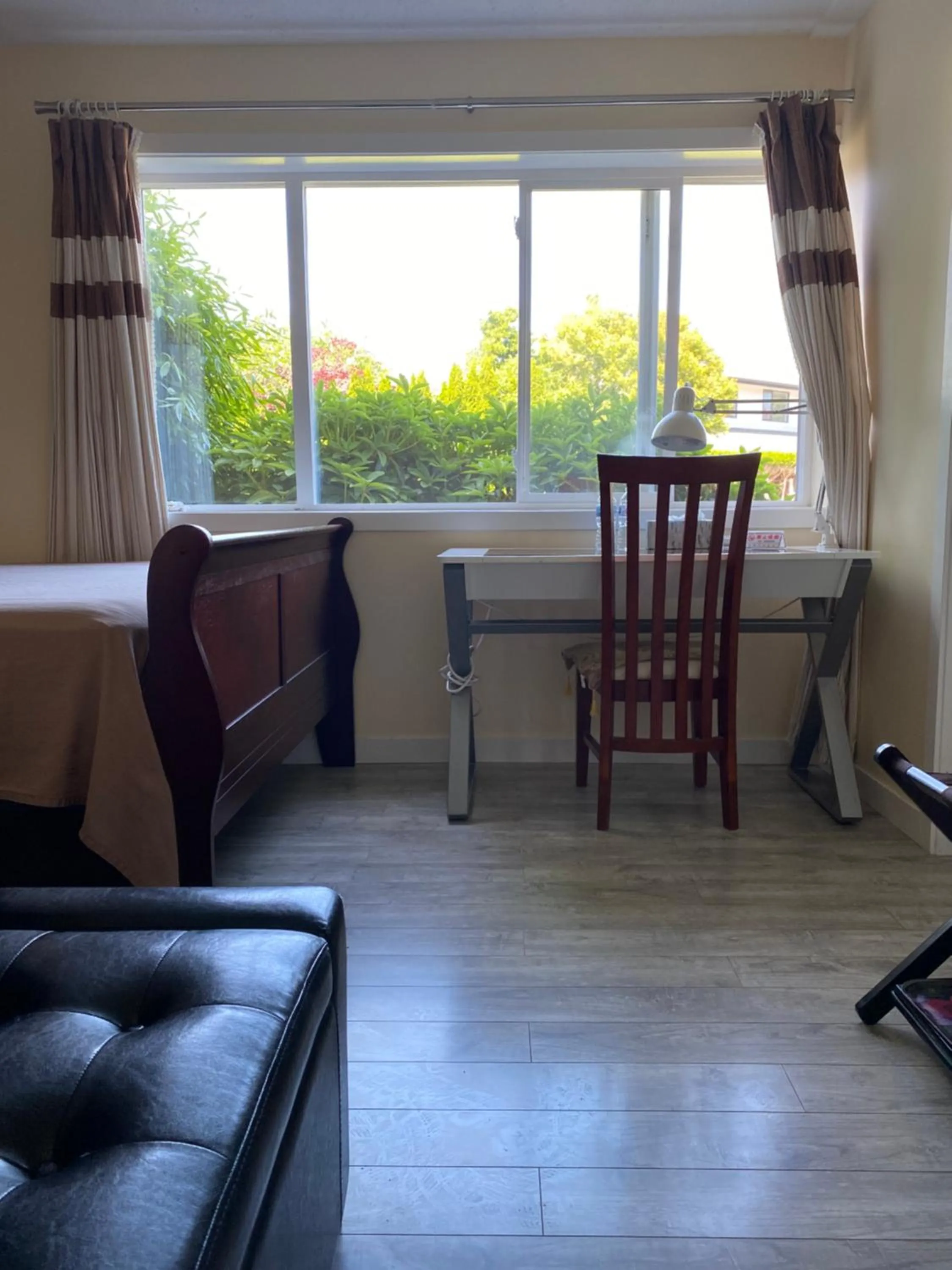 YVR Vickie’s Bed and Breakfast