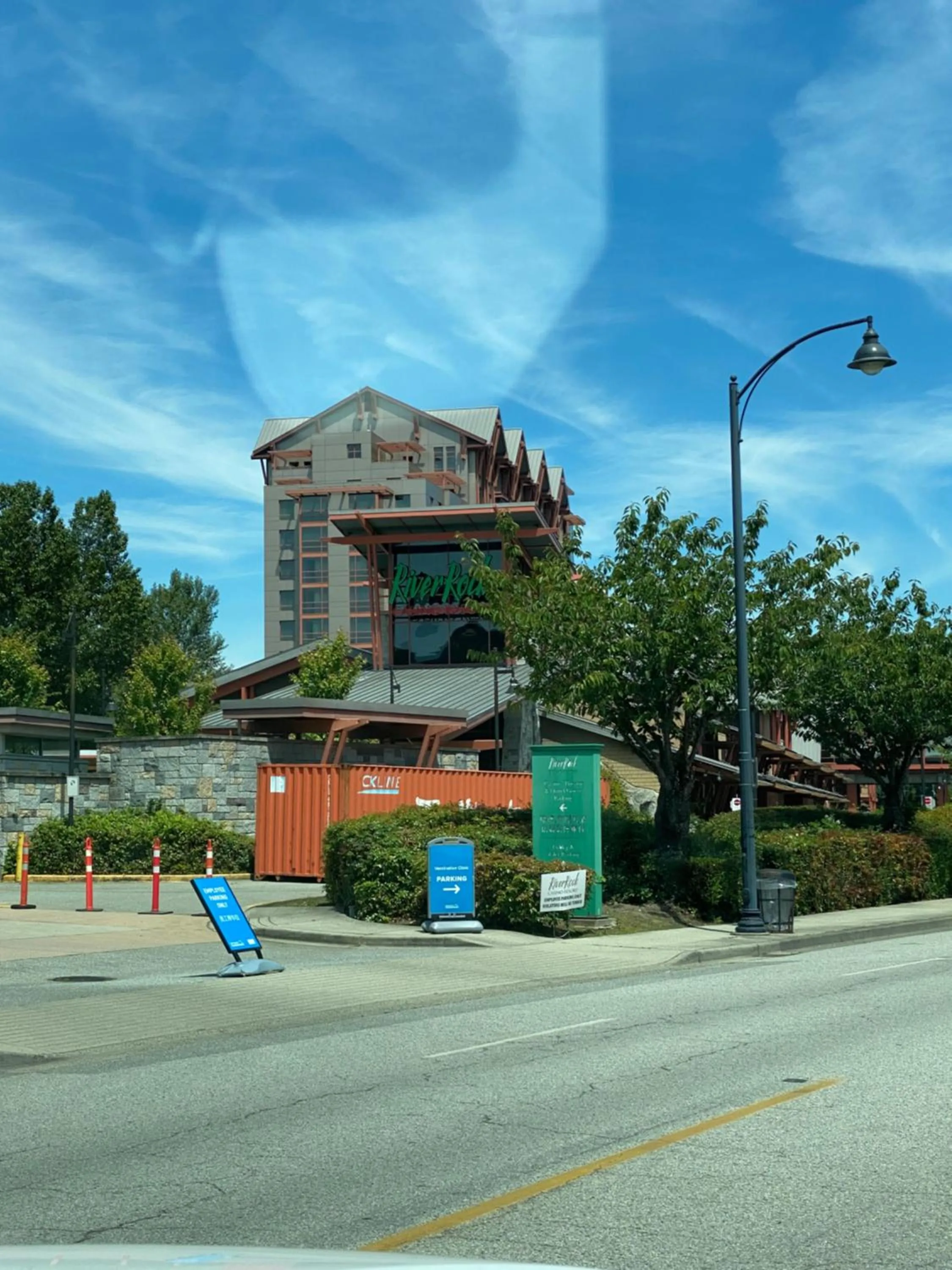 YVR Vickie’s Bed and Breakfast