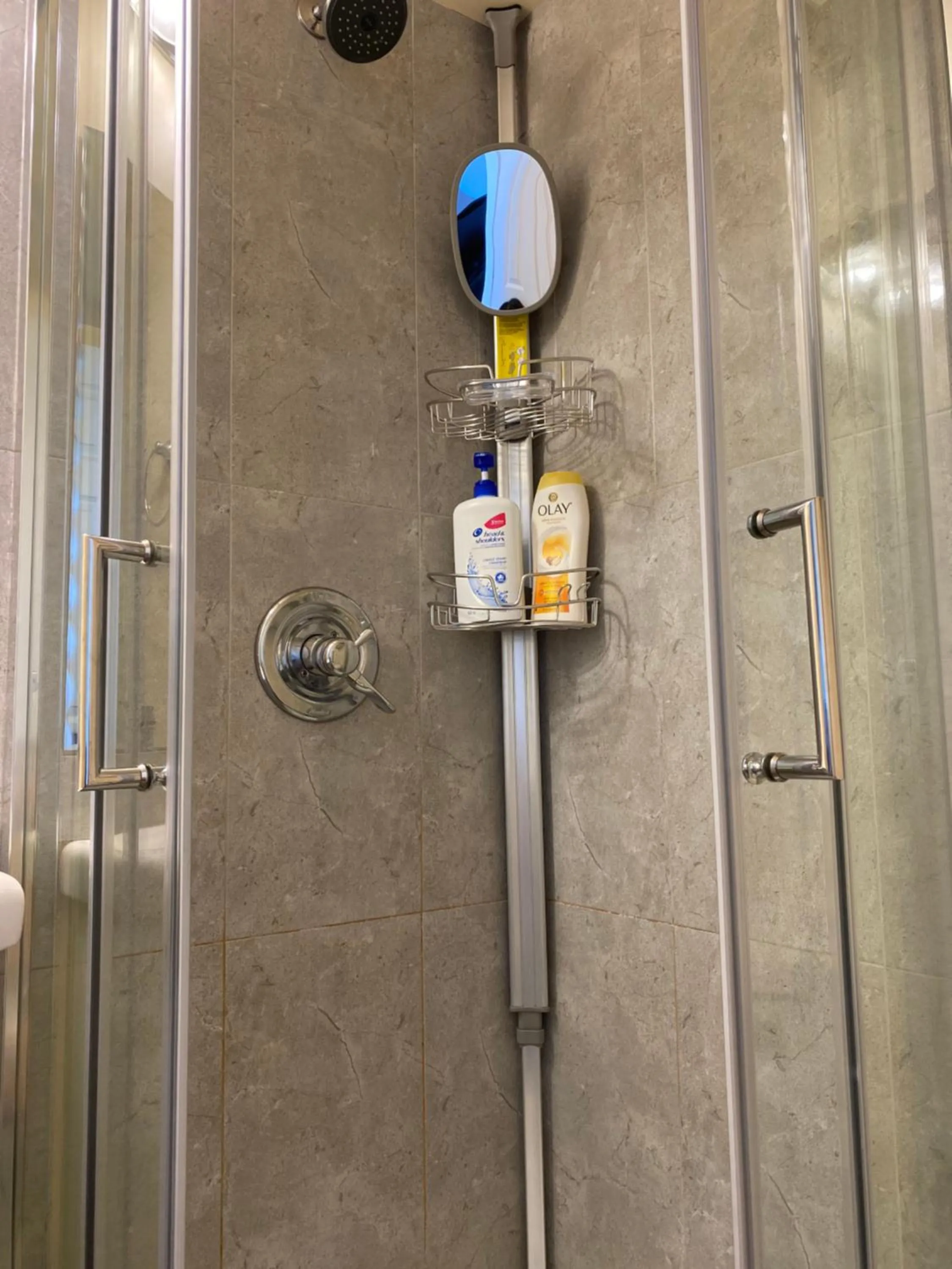 YVR Vickie’s Bed and Breakfast