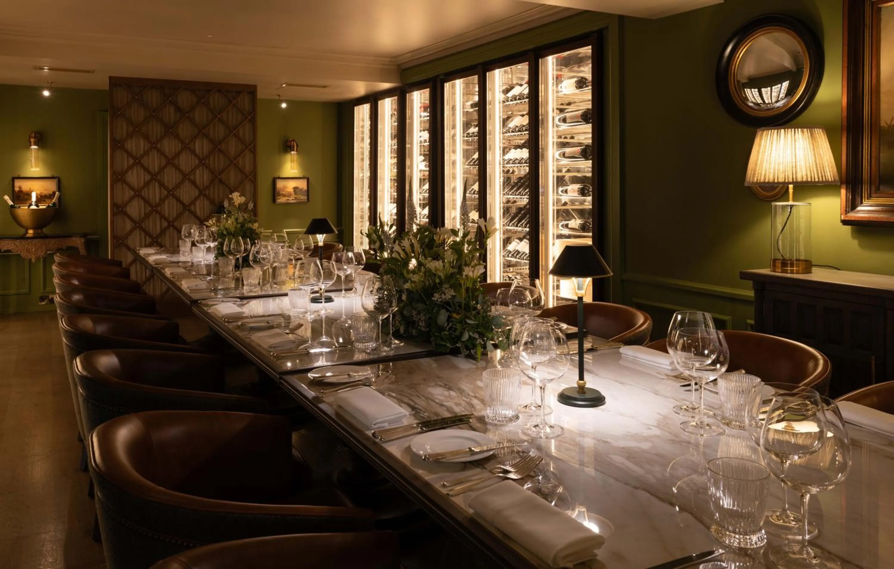 Food and drinks in Chewton Glen Hotel - an Iconic Luxury Hotel
