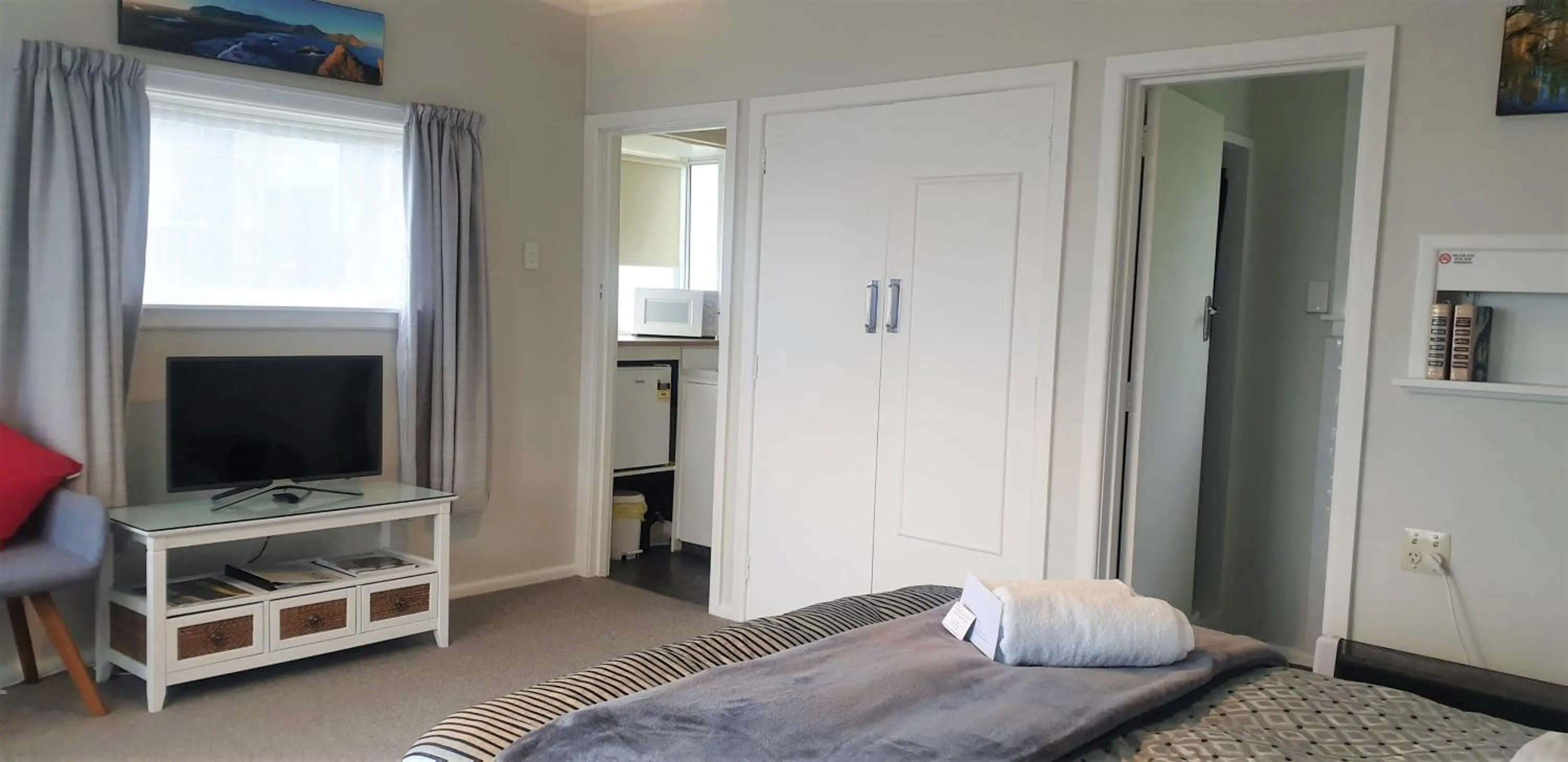 Bed in Oamaru Harbour Nest