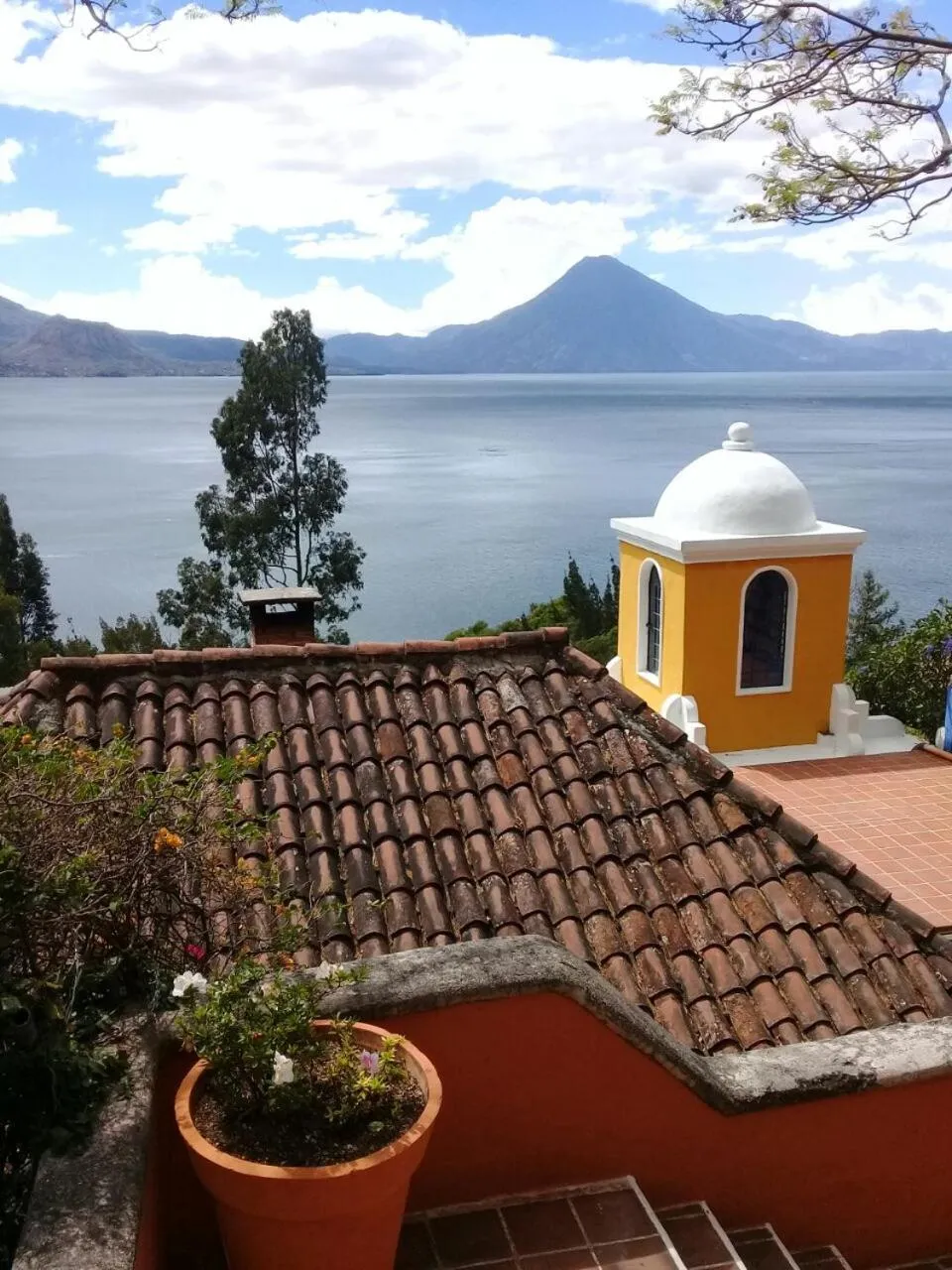 Lake view in Hotel Casa Palopo